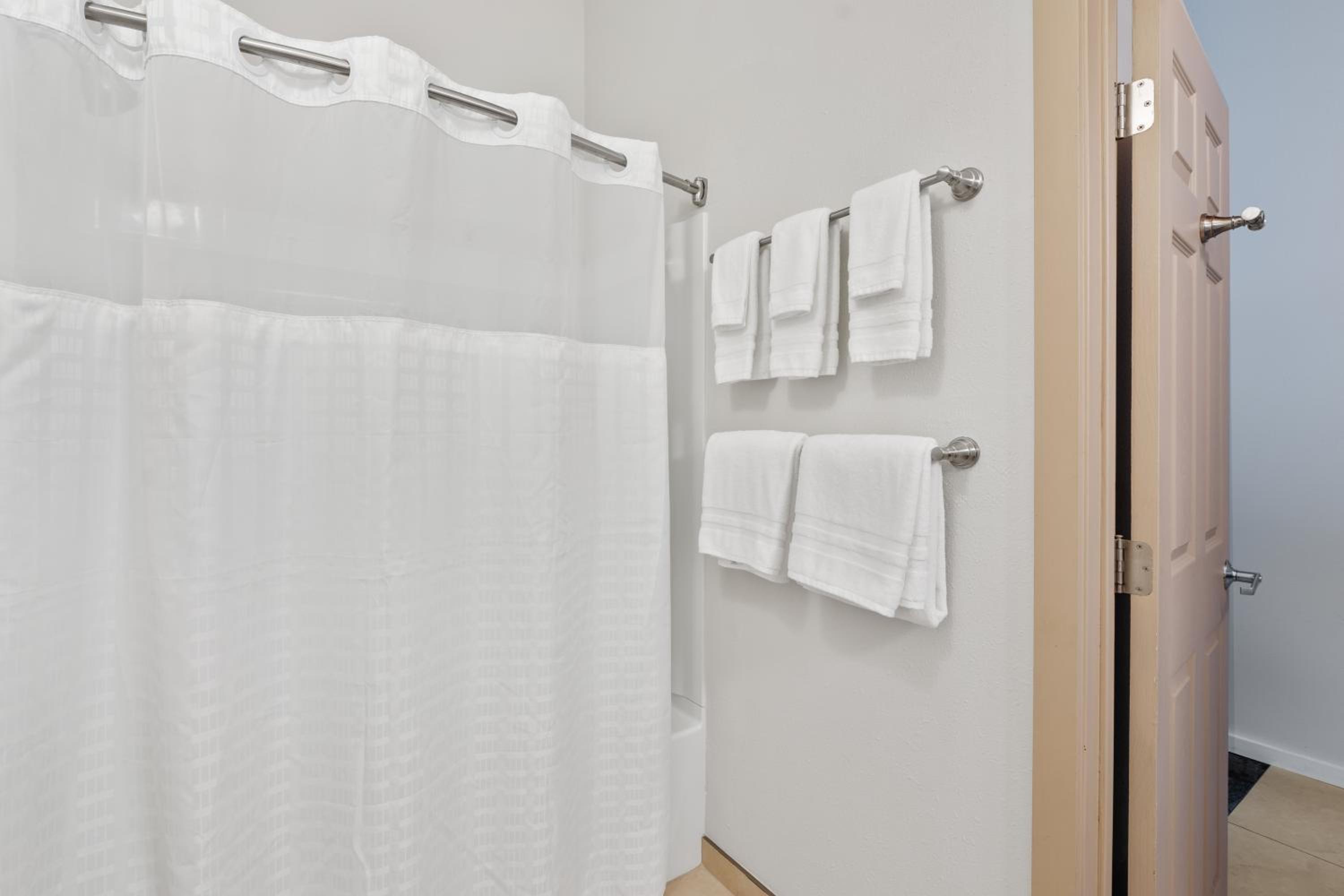 Double Room with Mountain View - Photo 4