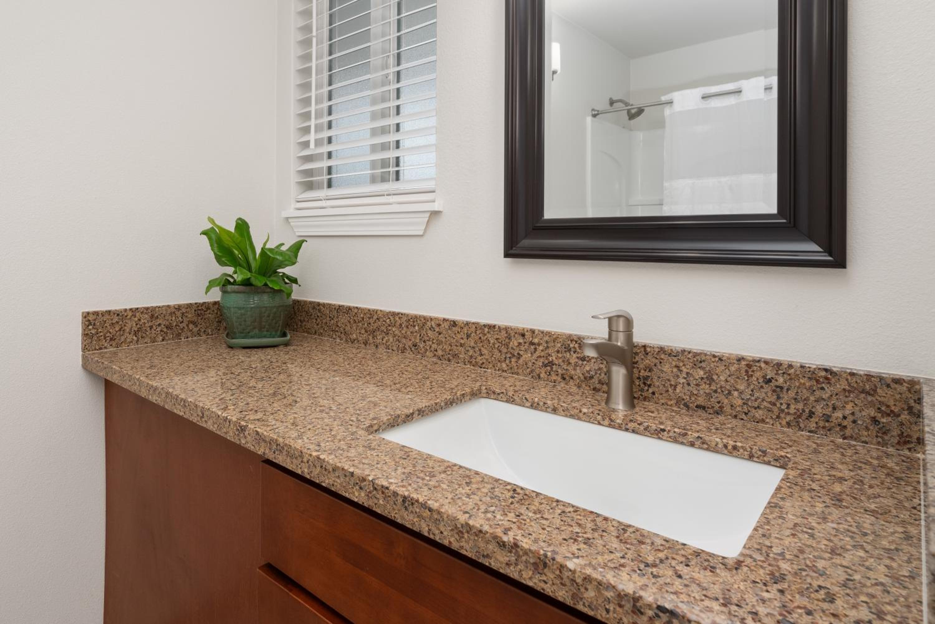Standard Room - Photo 12