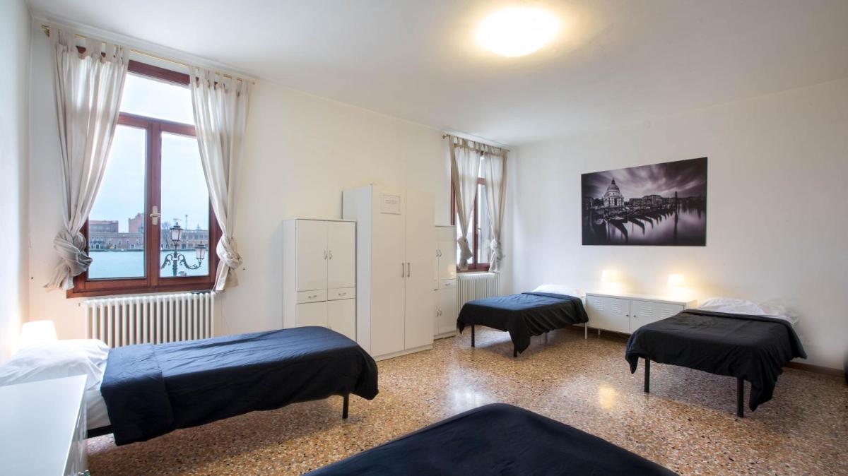 Bed in 4-Bed Mixed Dormitory Room photo 1