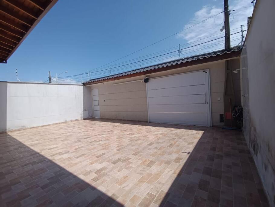 Three-Bedroom Villa photo 2