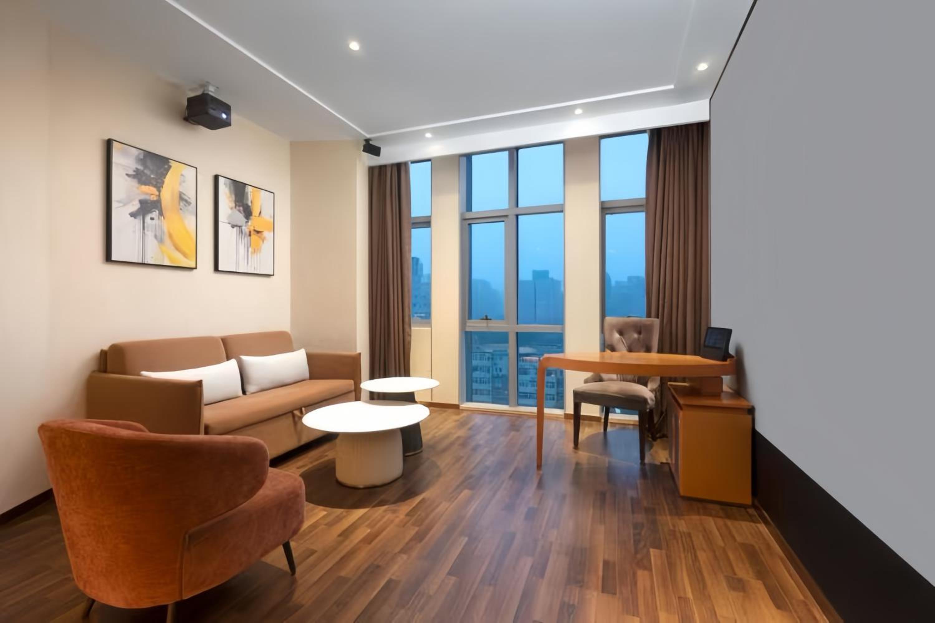 Business King Suite - Non-Smoking