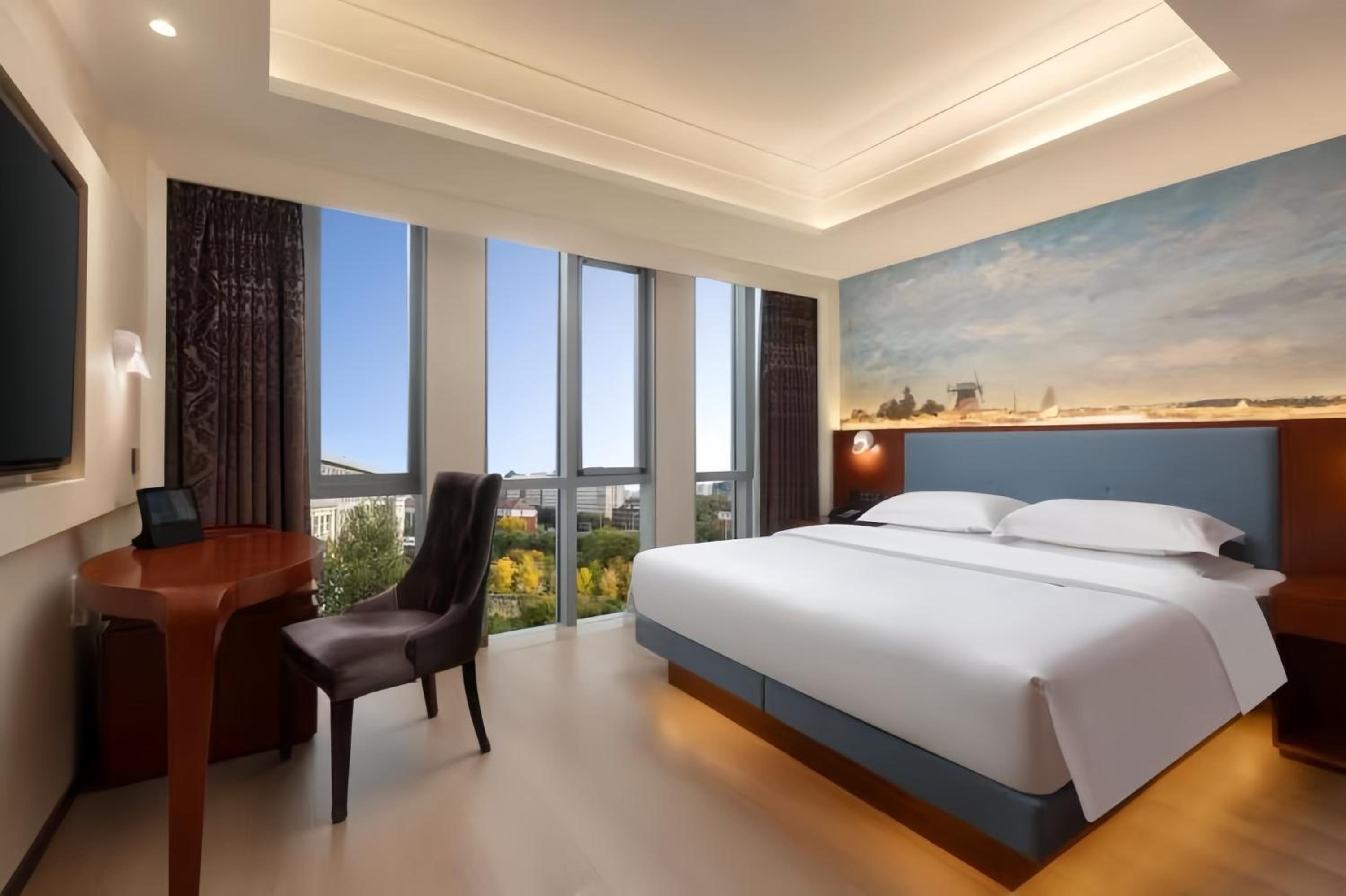 Superior Queen Room - Non-Smoking