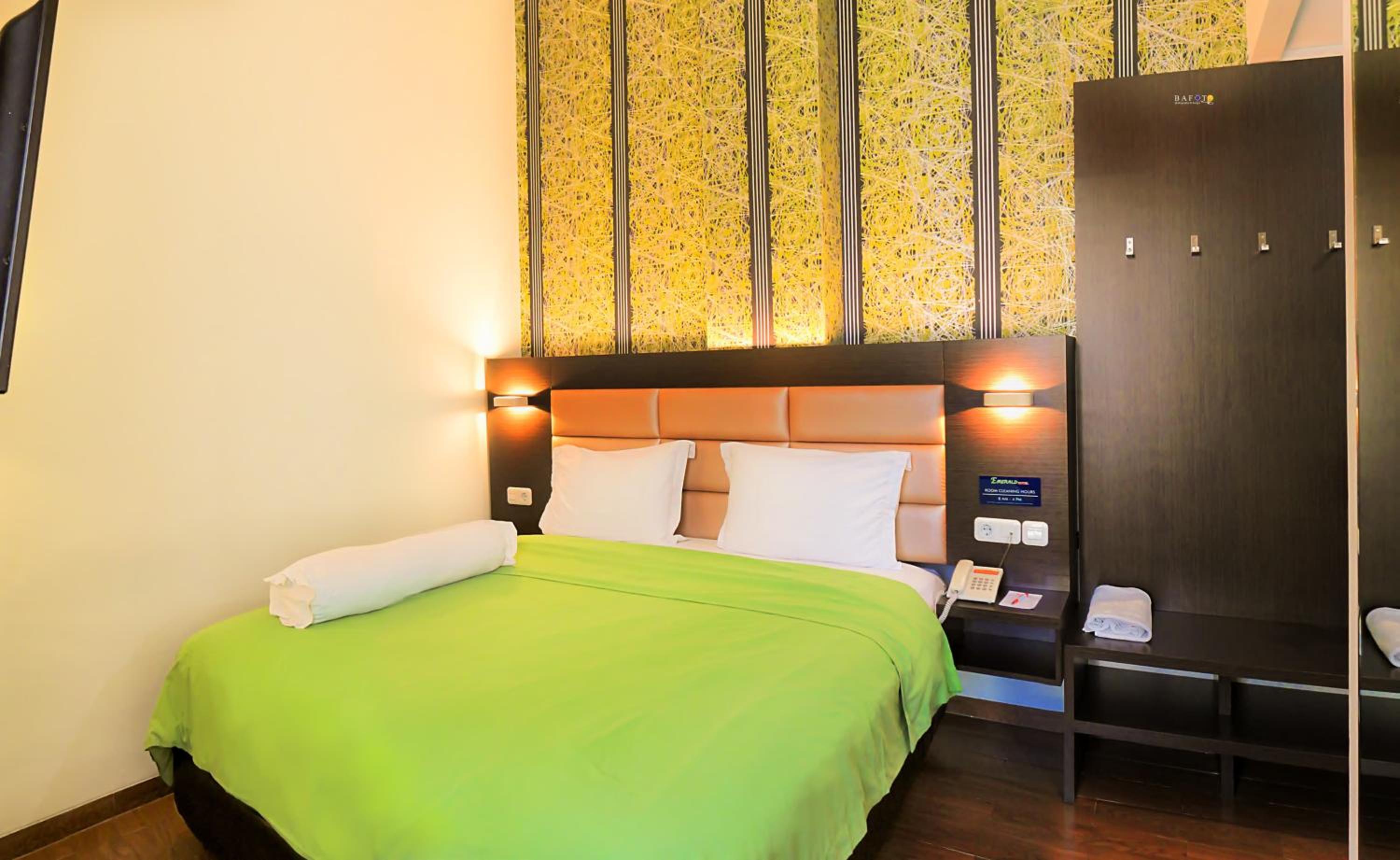 Superior King Room - Photo 3