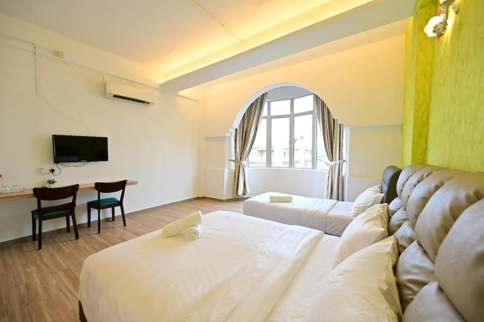 Deluxe Triple Room photo 3