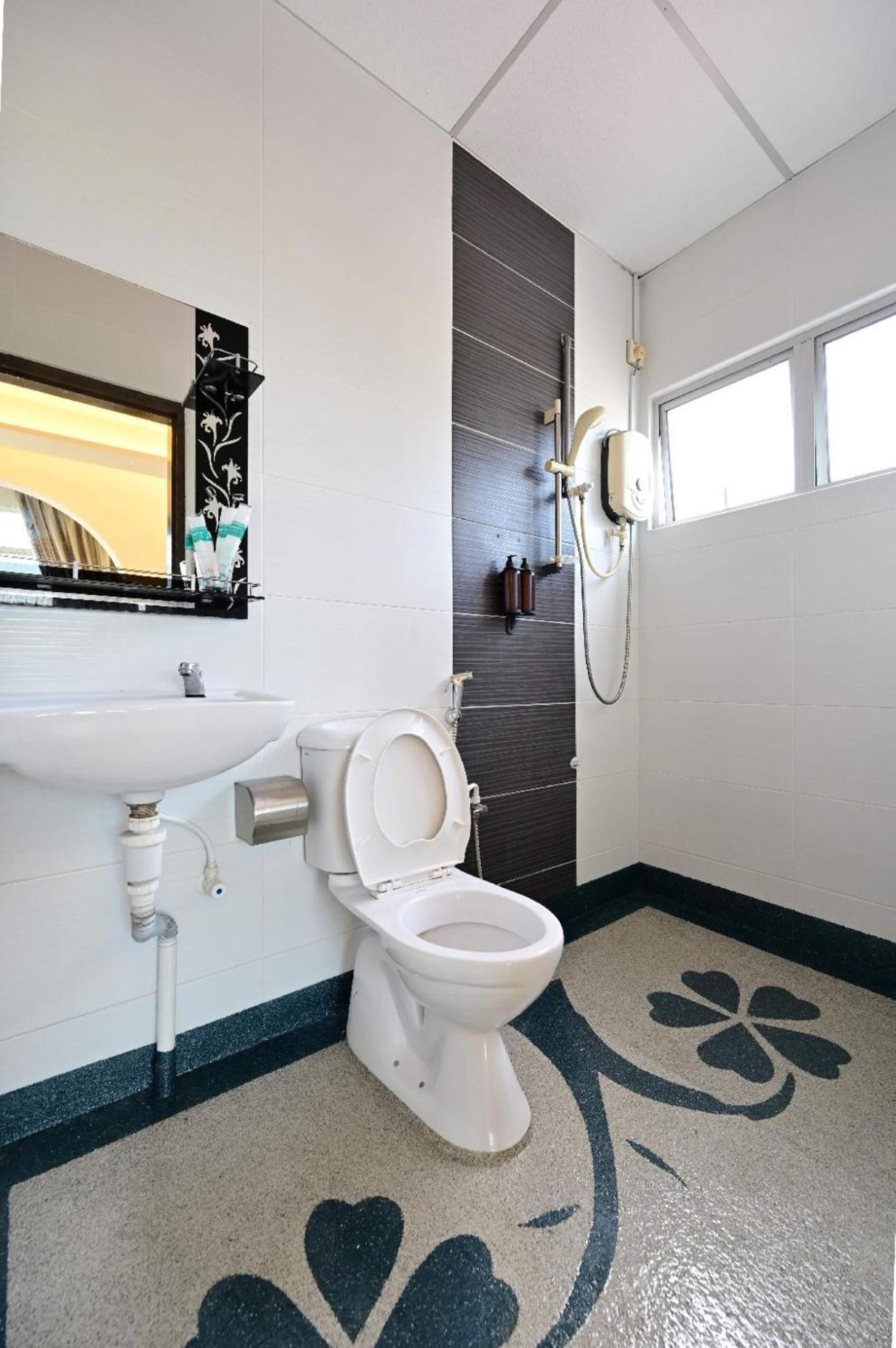 Deluxe Double or Twin Room photo 1