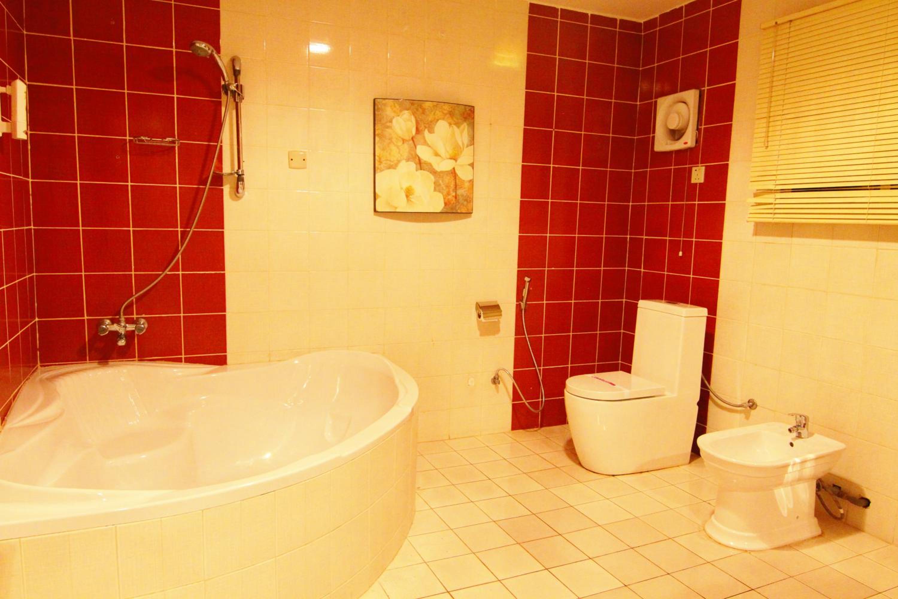 Superior One-Bedroom Apartment