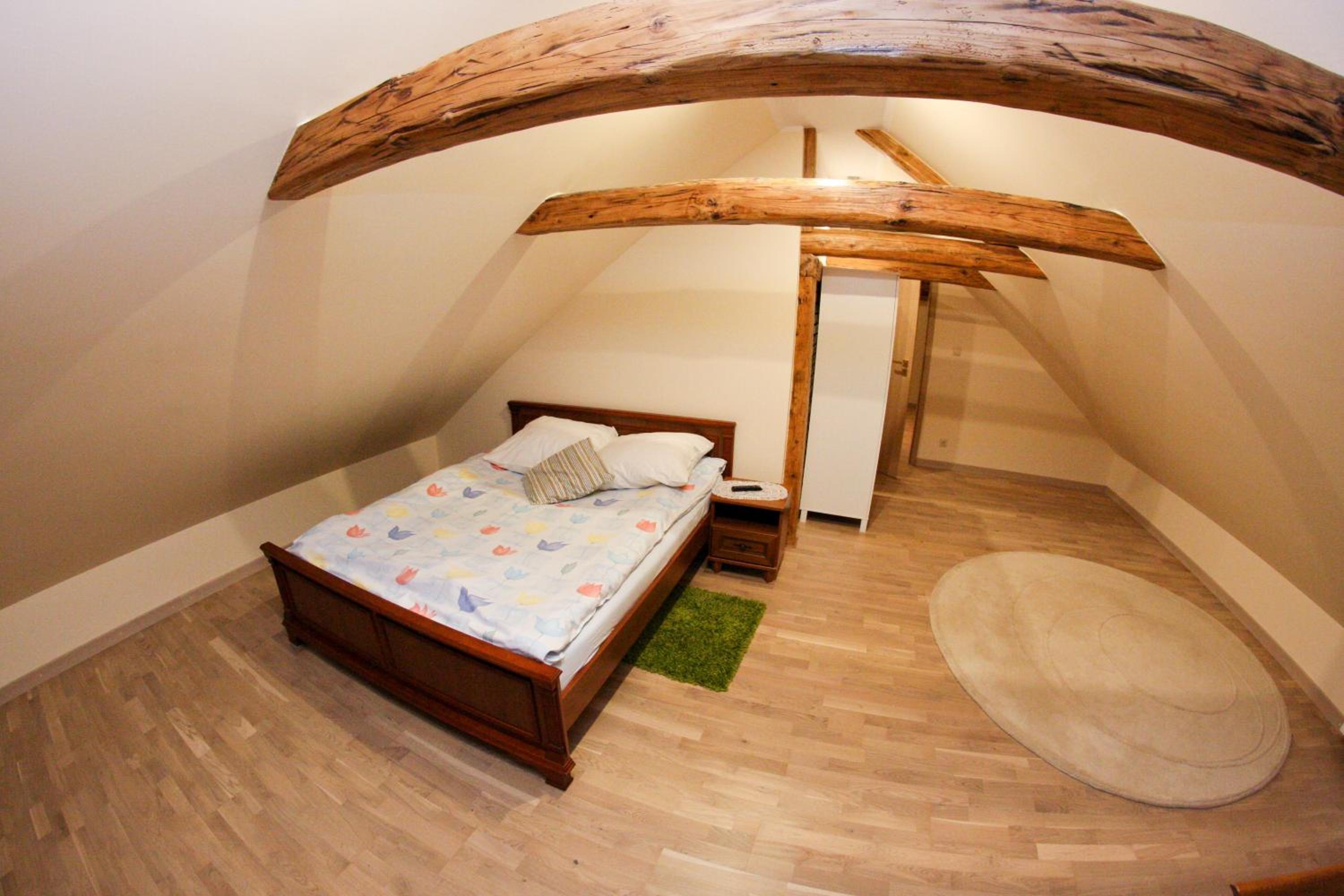 Large Single Room