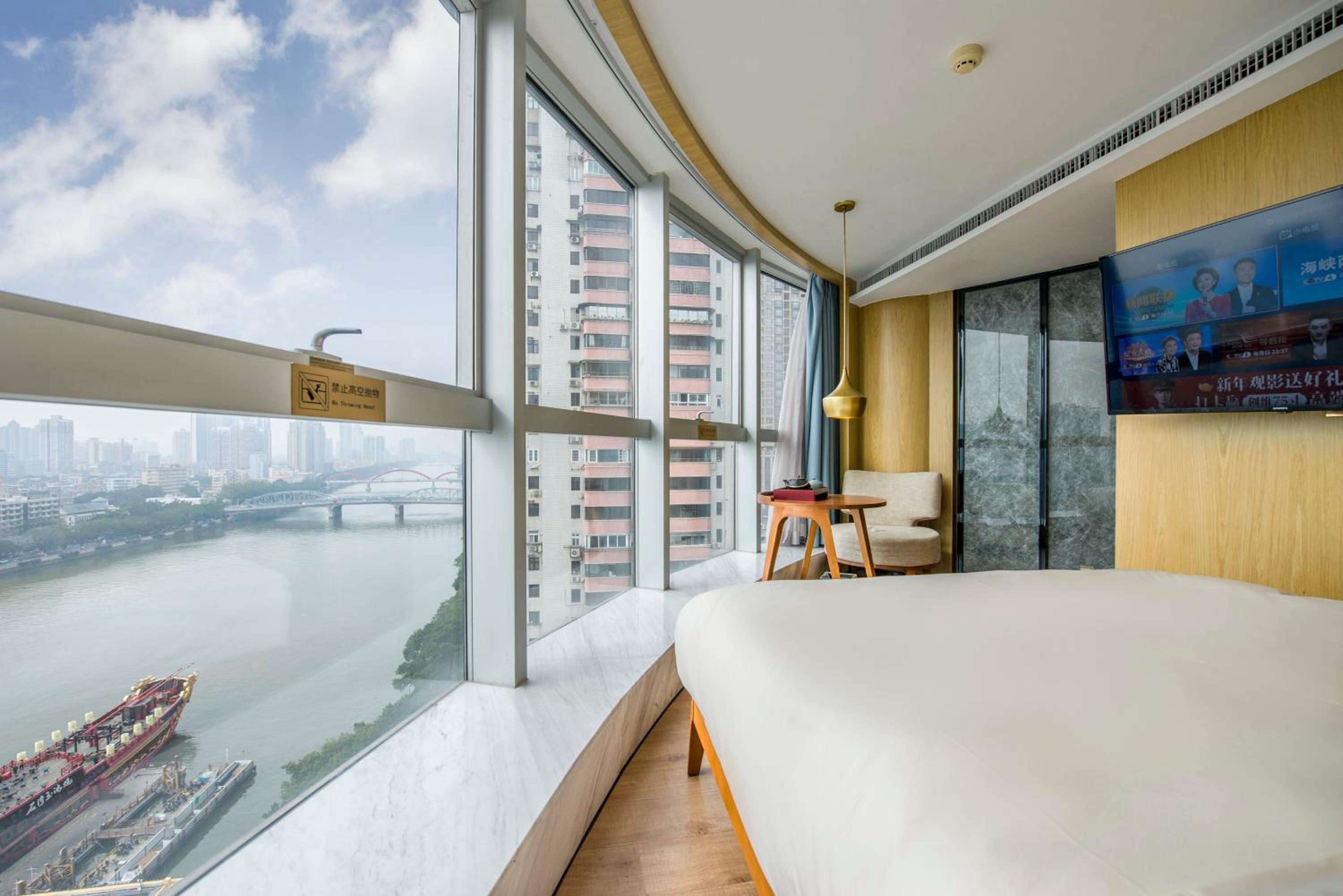 Superior Double Room with River View photo 2