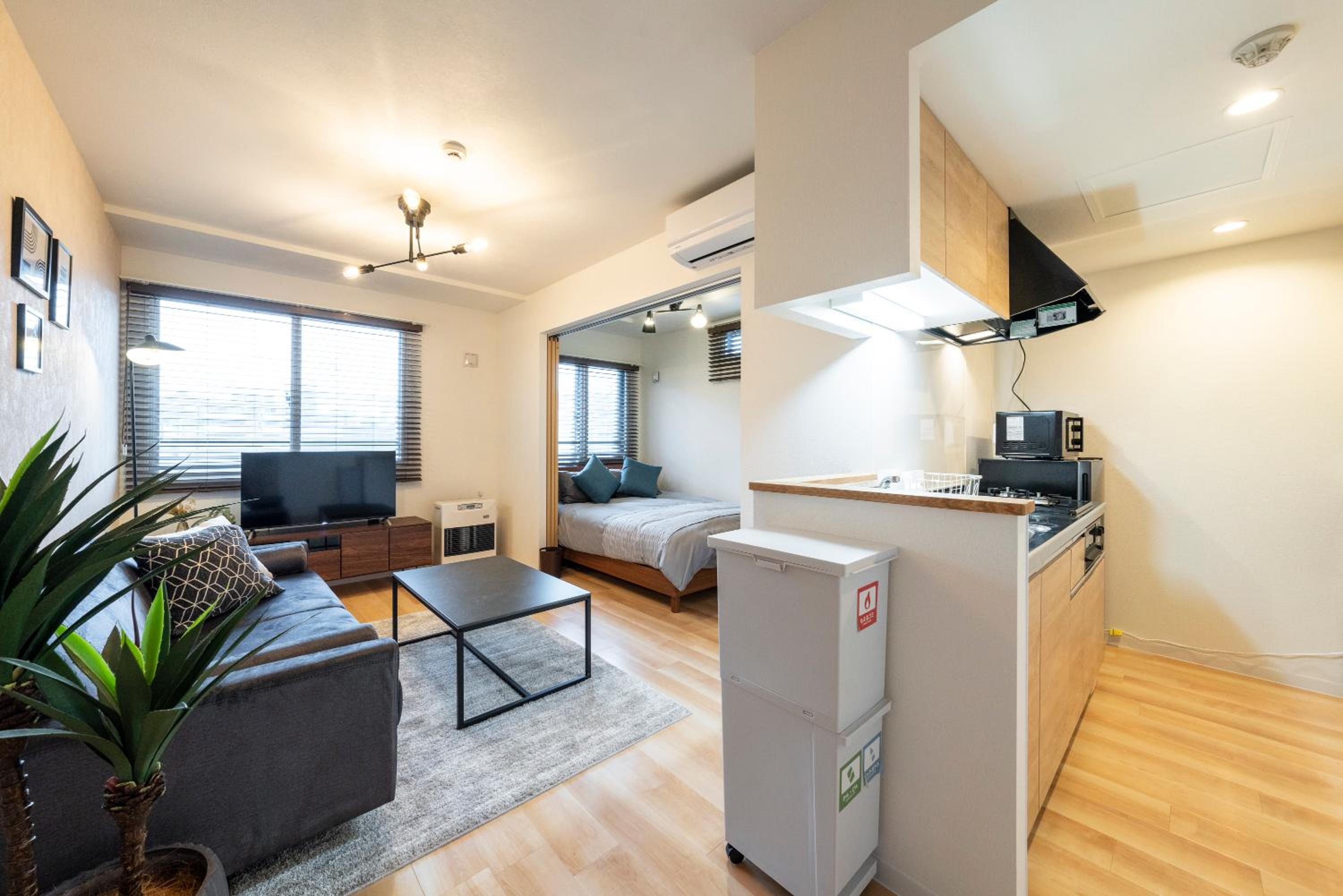 One-Bedroom Apartment photo 1
