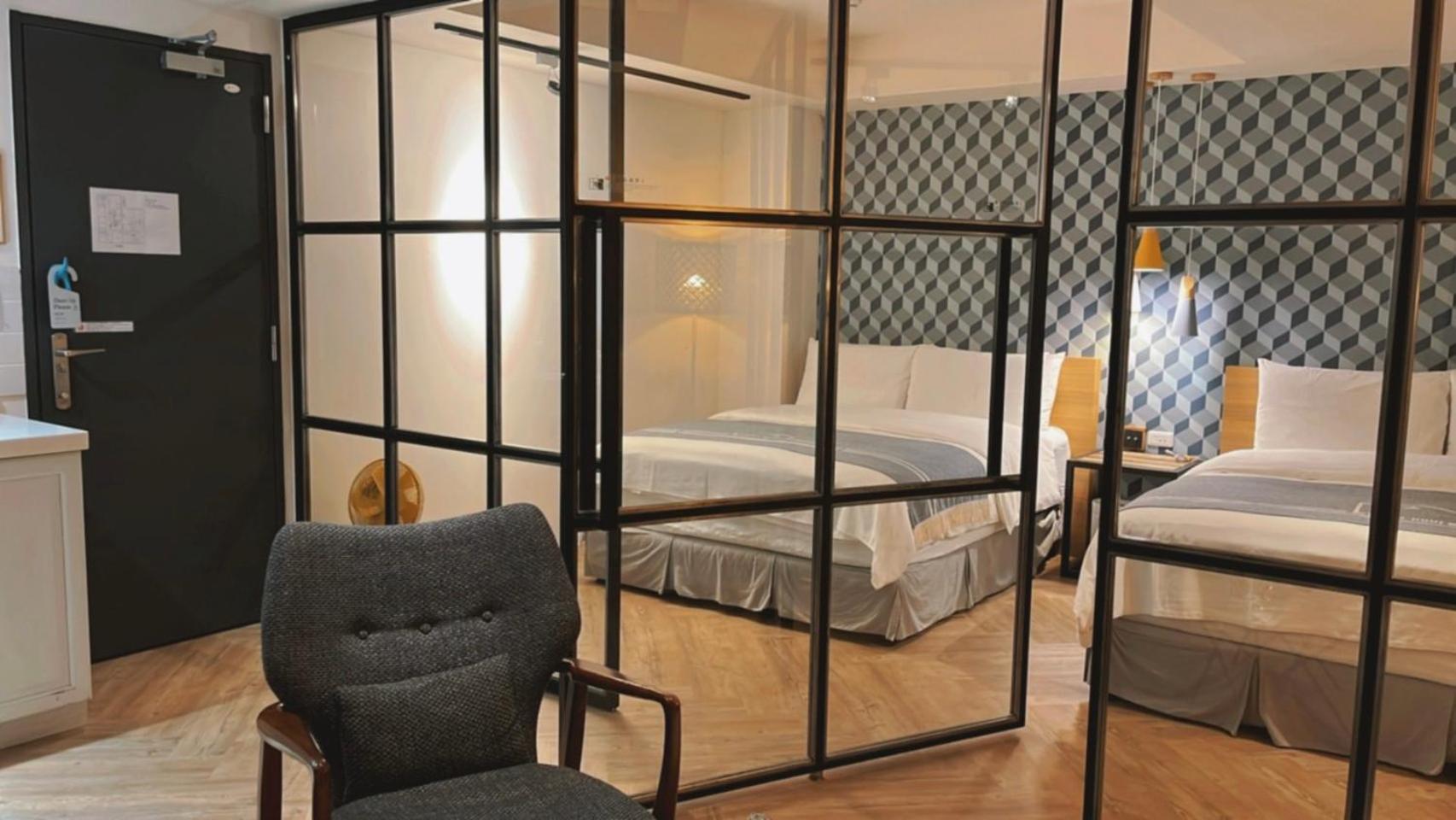 Deluxe Quadruple Room No. 8 Perfect Apartment