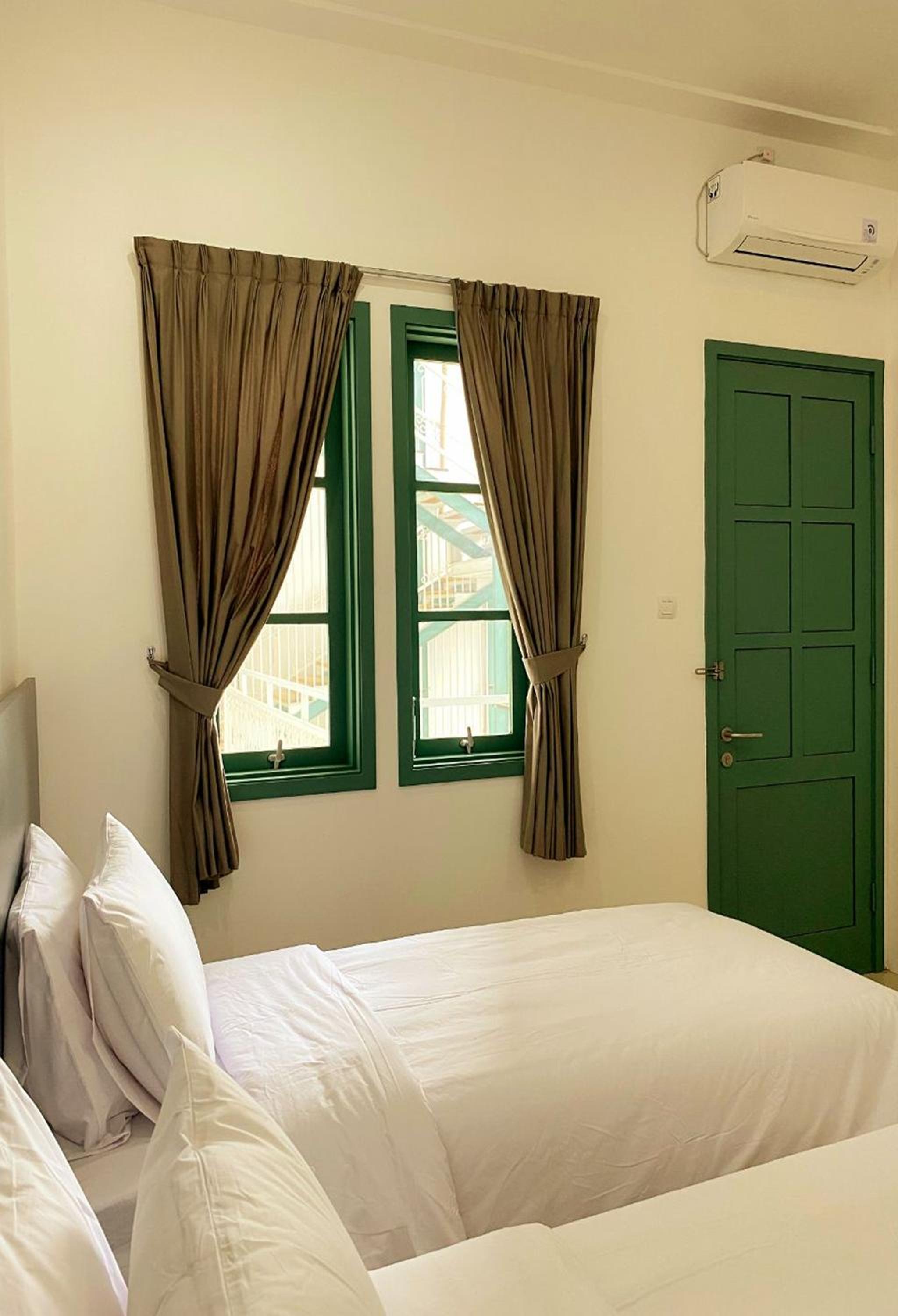 Standard Double or Twin Room - Photo 13
