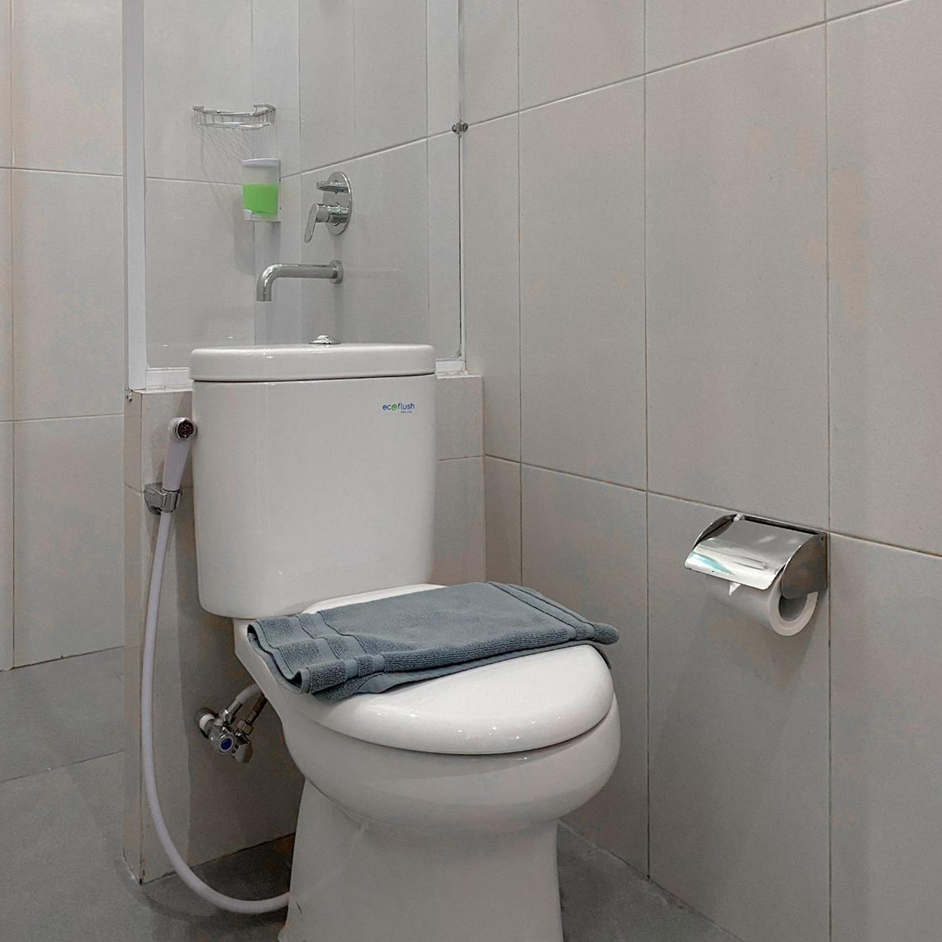 Standard Double or Twin Room - Photo 7