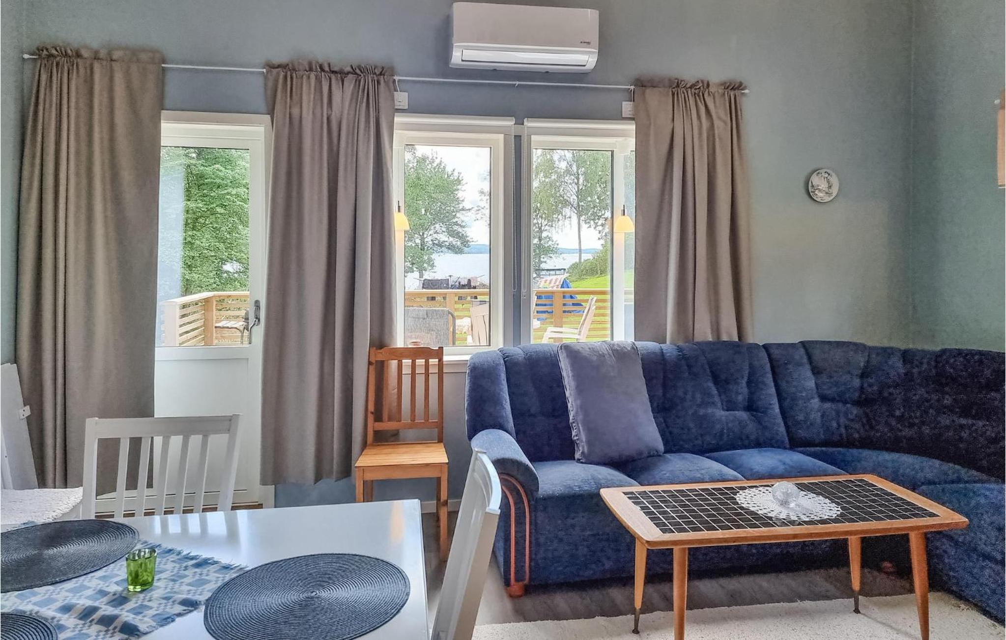 Two-Bedroom Holiday Home photo 2