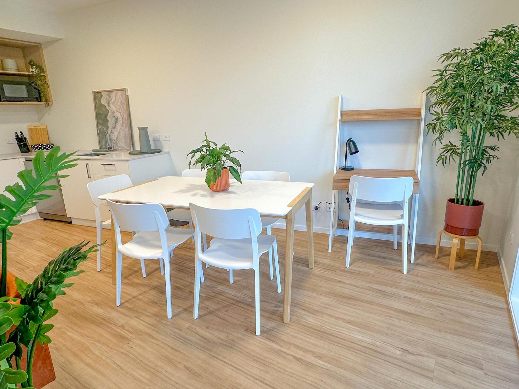 Three-Bedroom Apartment photo 2