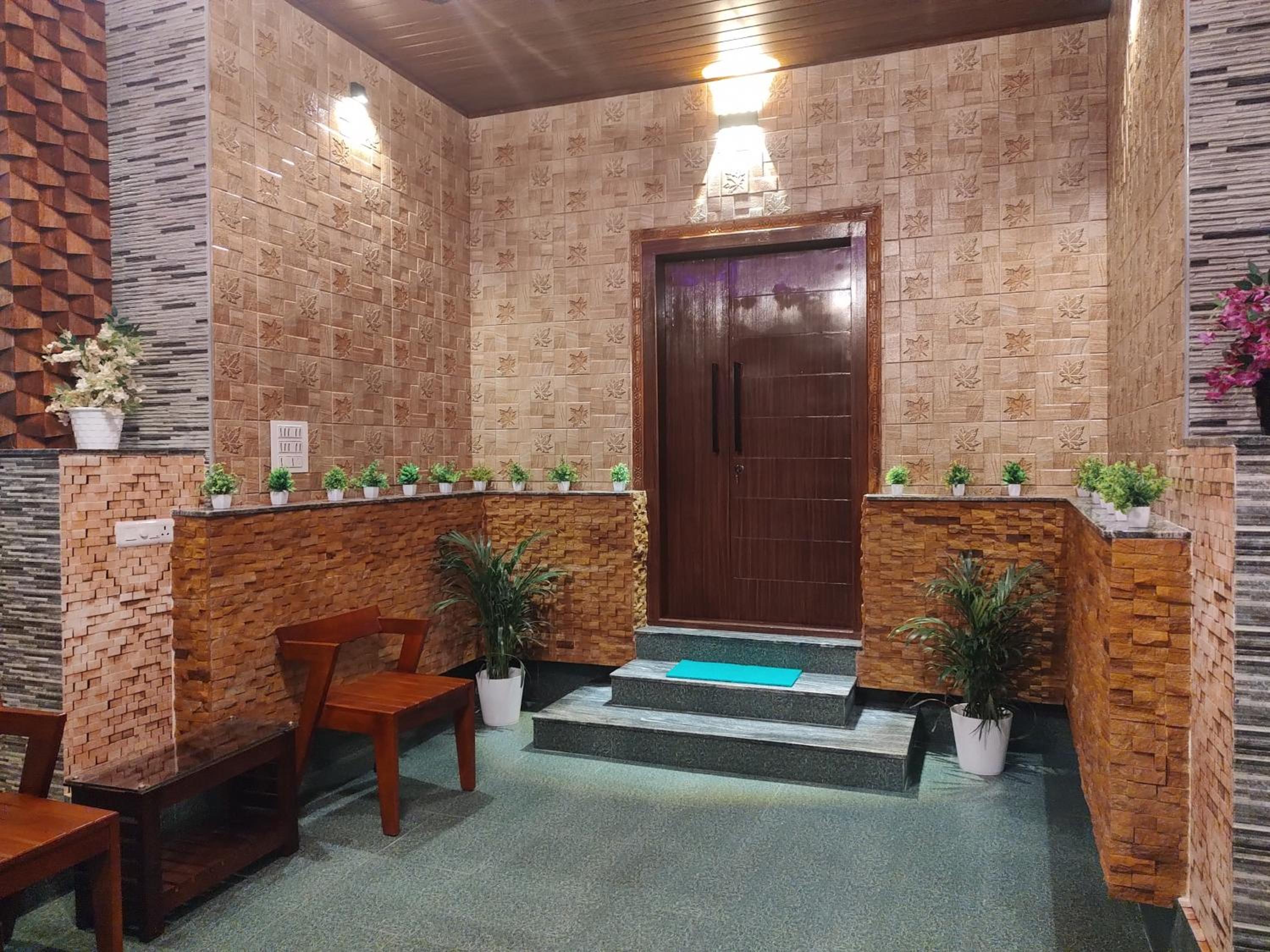 Villa With Private Pool - Photo 9