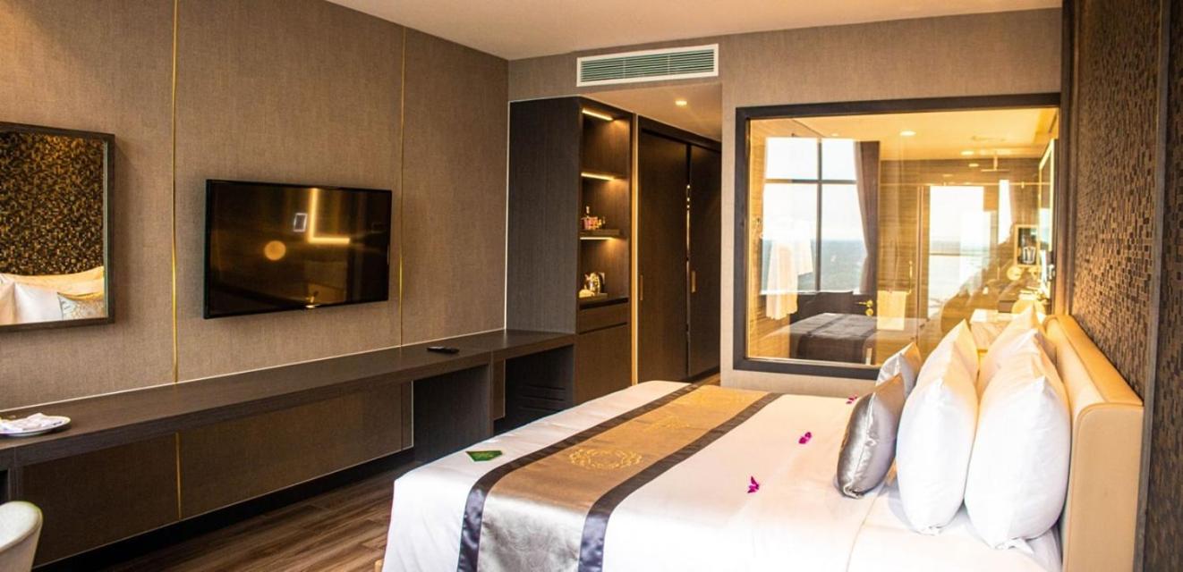 Superior King Room - Photo 1