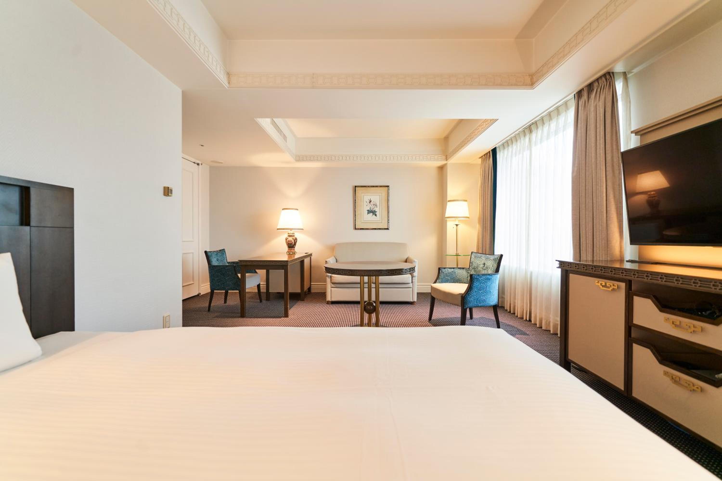 Junior Suite - Non-Smoking - Photo 2