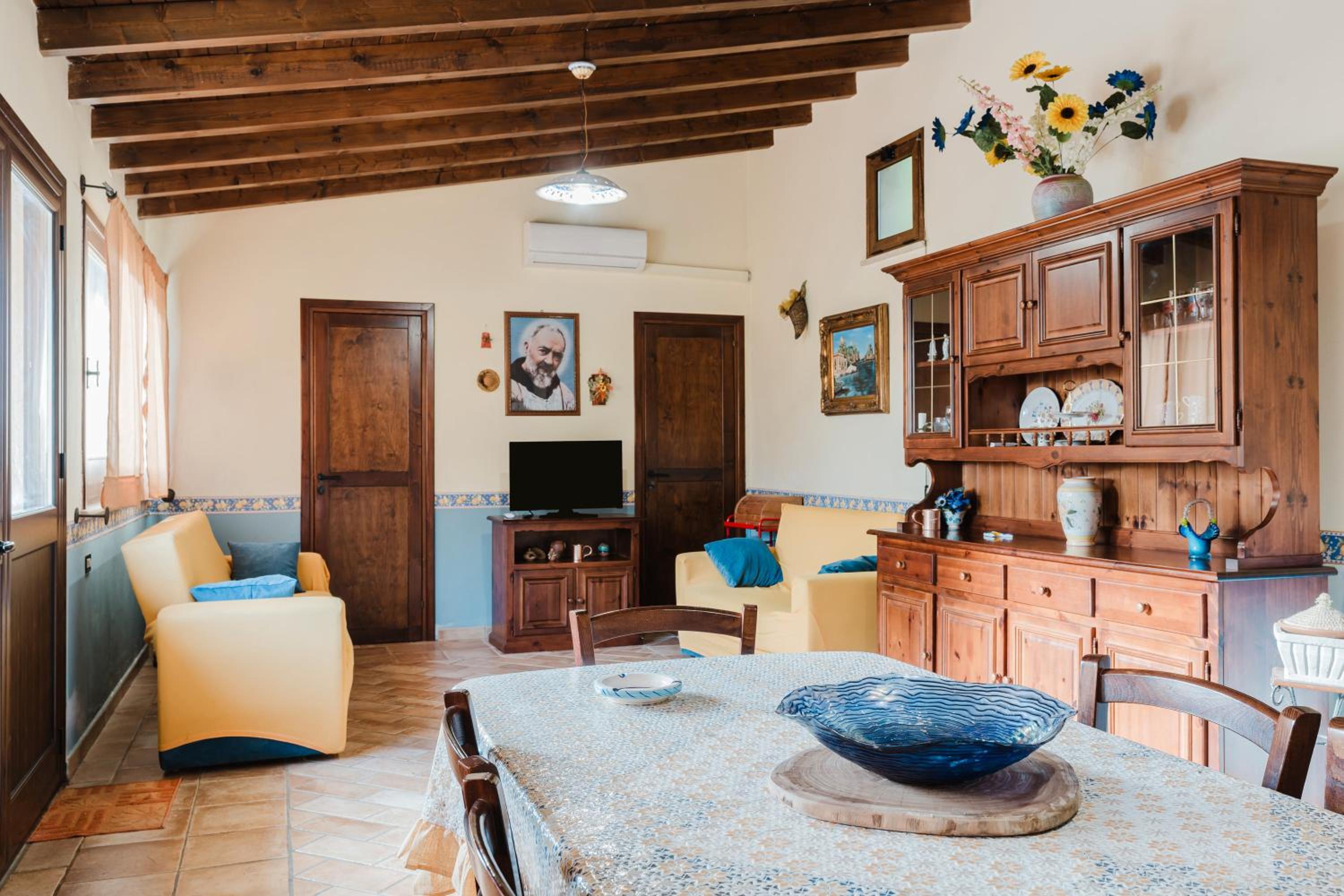Superior One-Bedroom Apartment