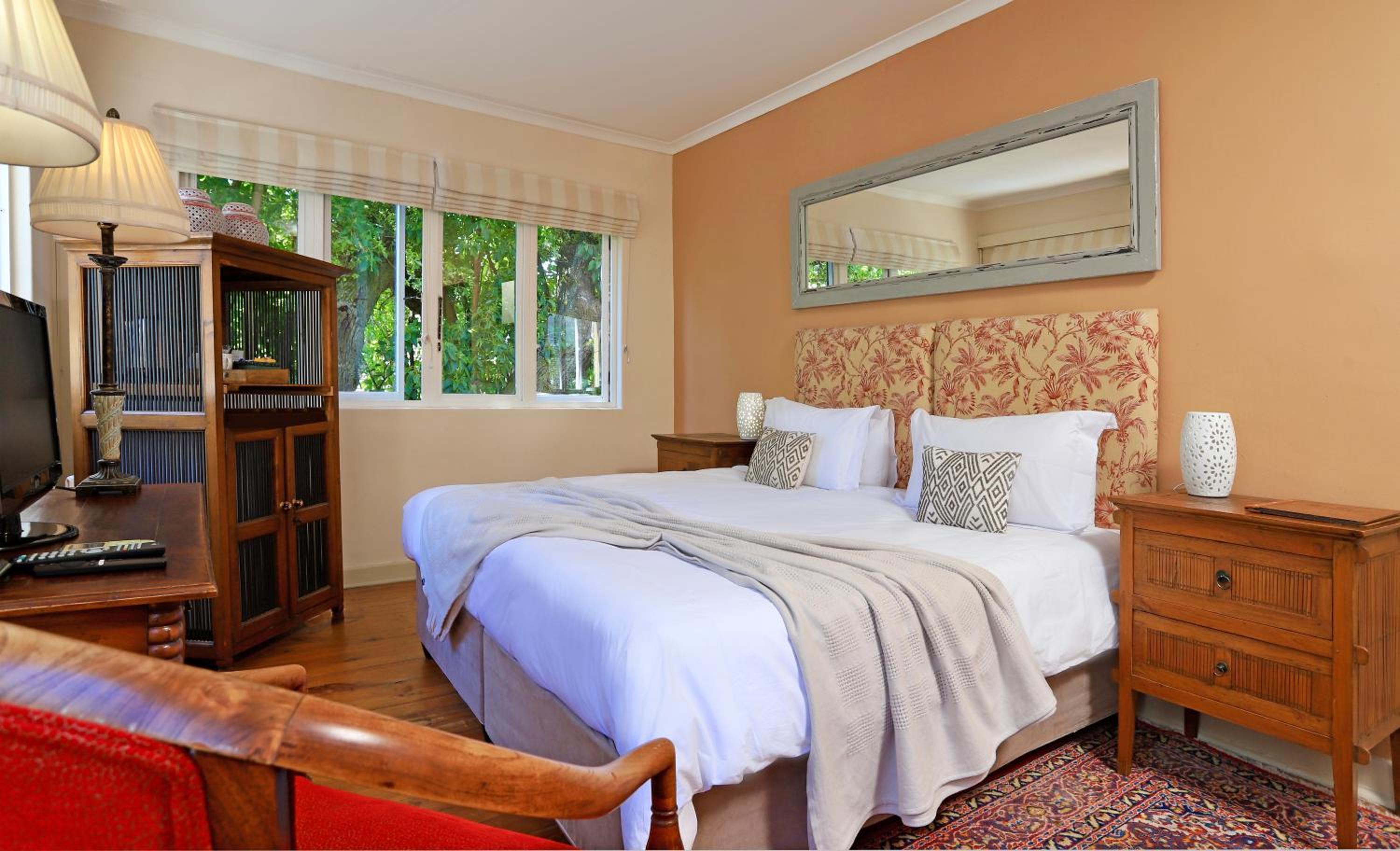 Deluxe Double Or Twin Room photo 3