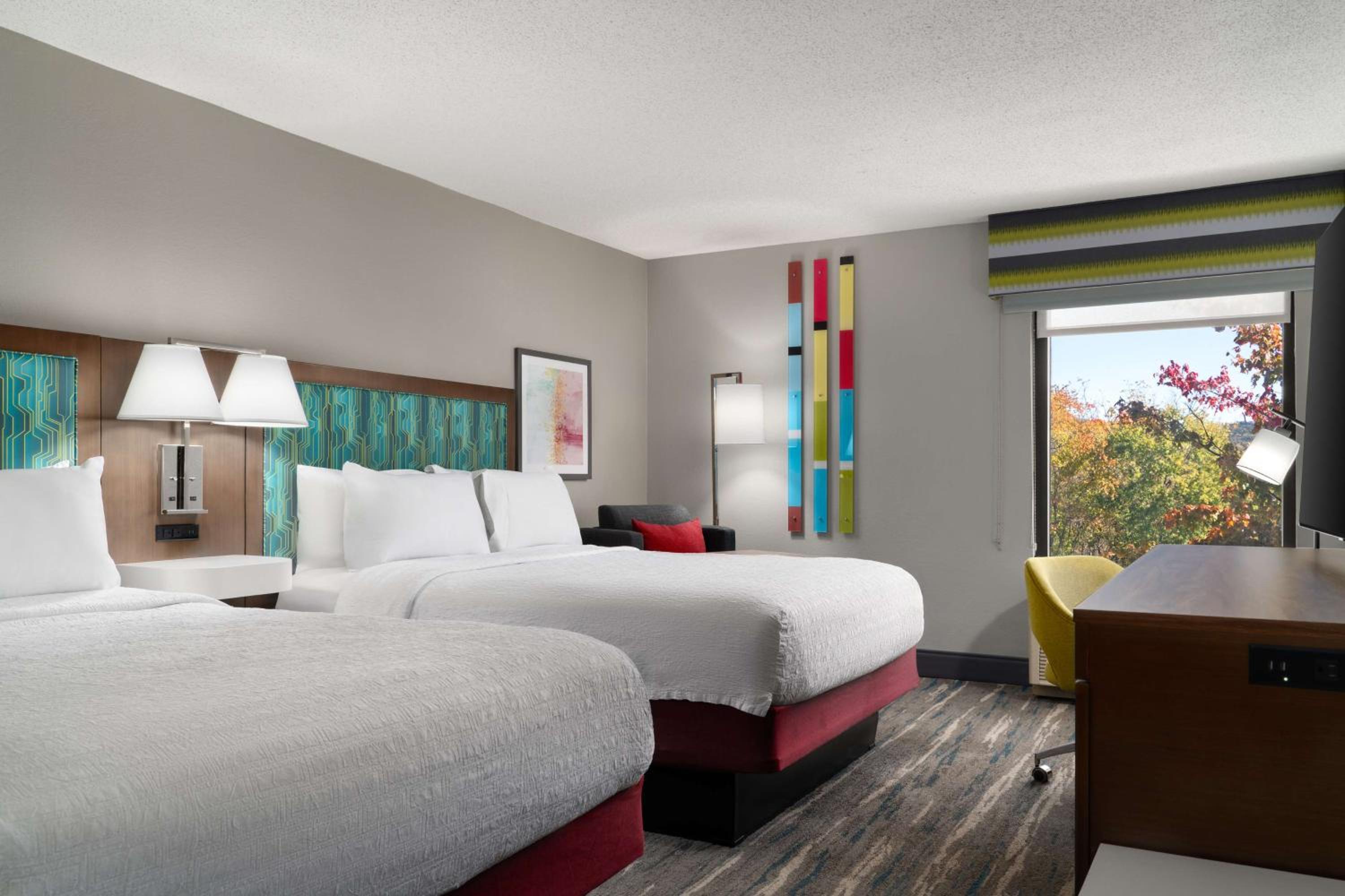 Queen Room with Two Queen Beds - Non-Smoking - Photo 1