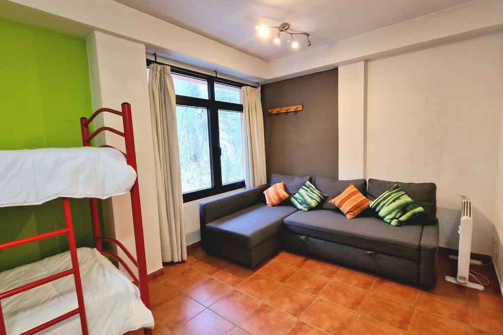 One-Bedroom Apartment photo 2