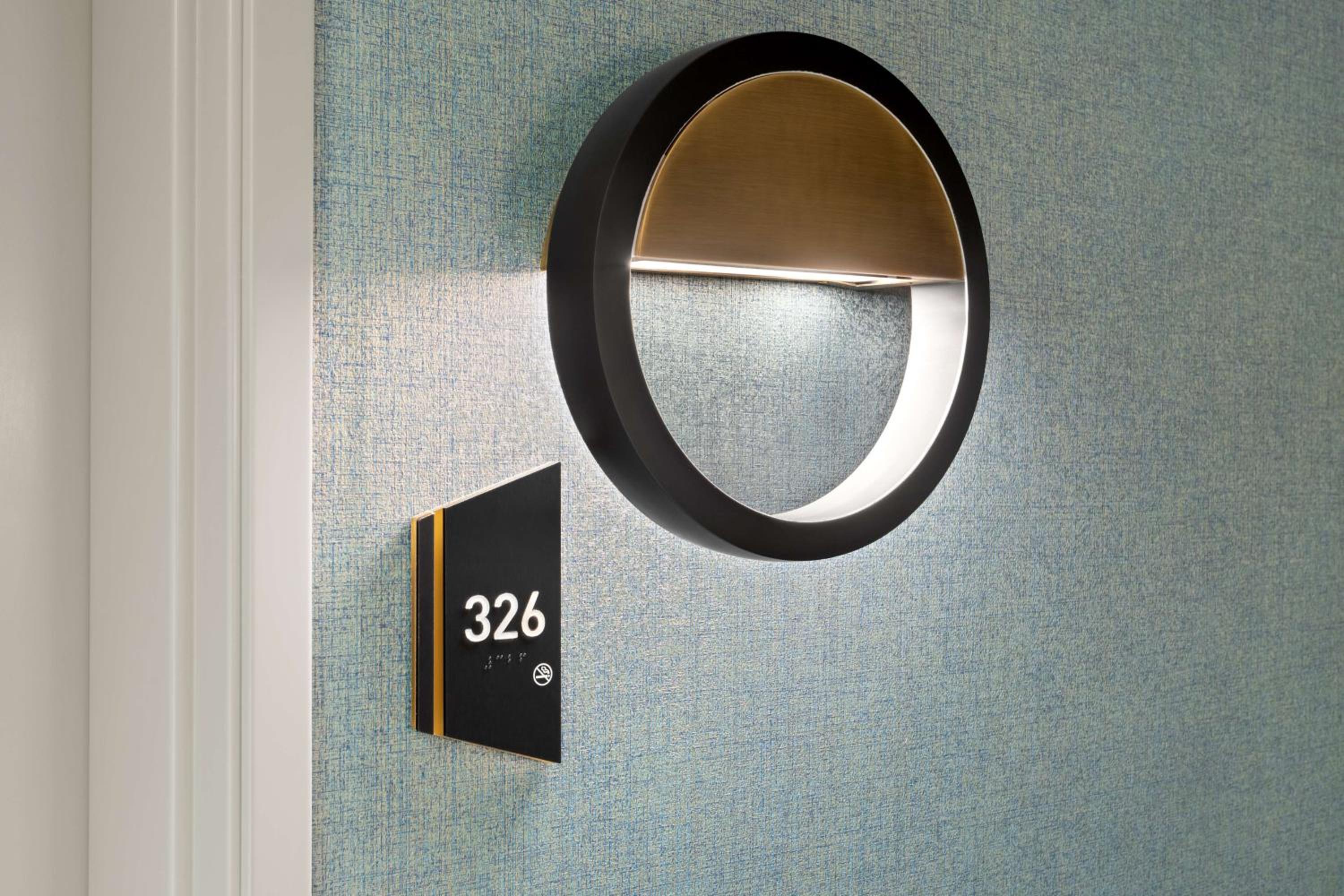 King Suite - Hearing Accessible - Photo 2