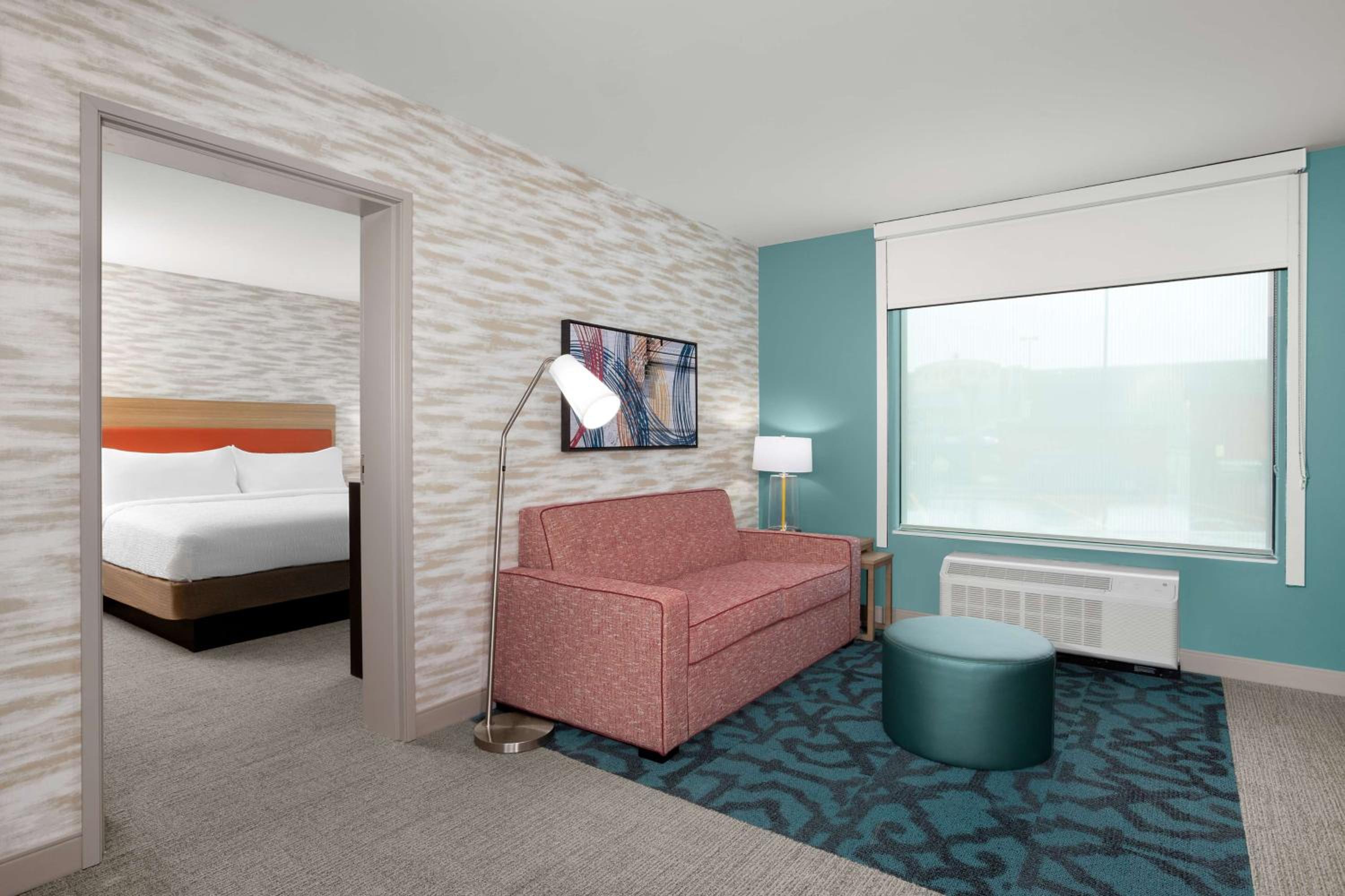 One-Bedroom King Suite - Photo 5
