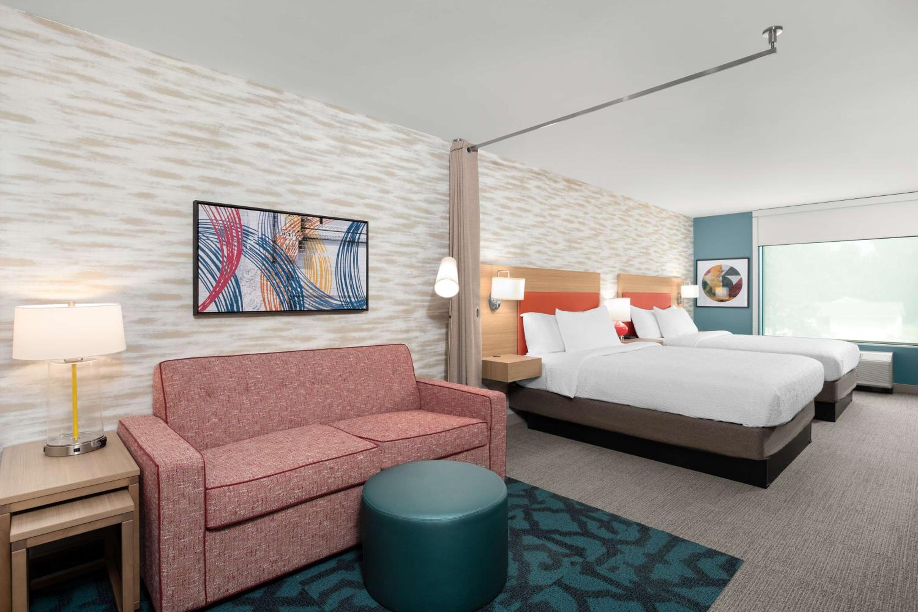 Studio Suite with Two Queen Beds - Photo 4