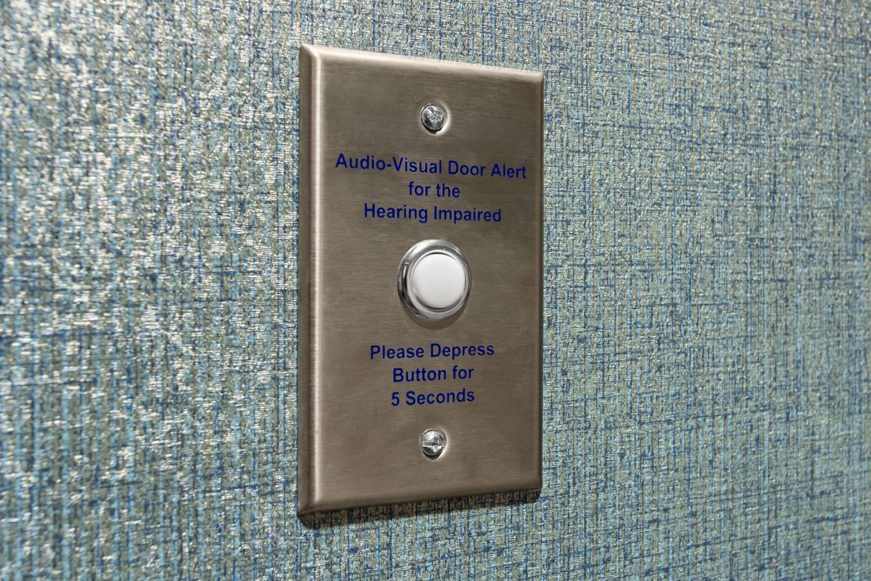 King Suite - Hearing Accessible - Photo 3