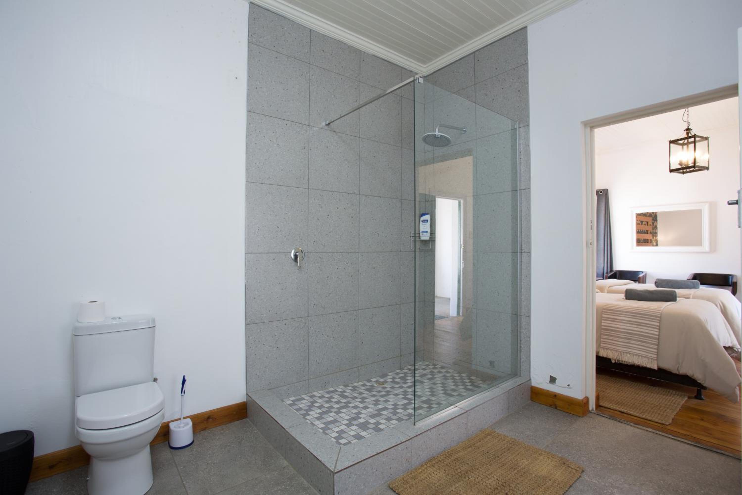 Two-Bedroom Apartment - Photo 7