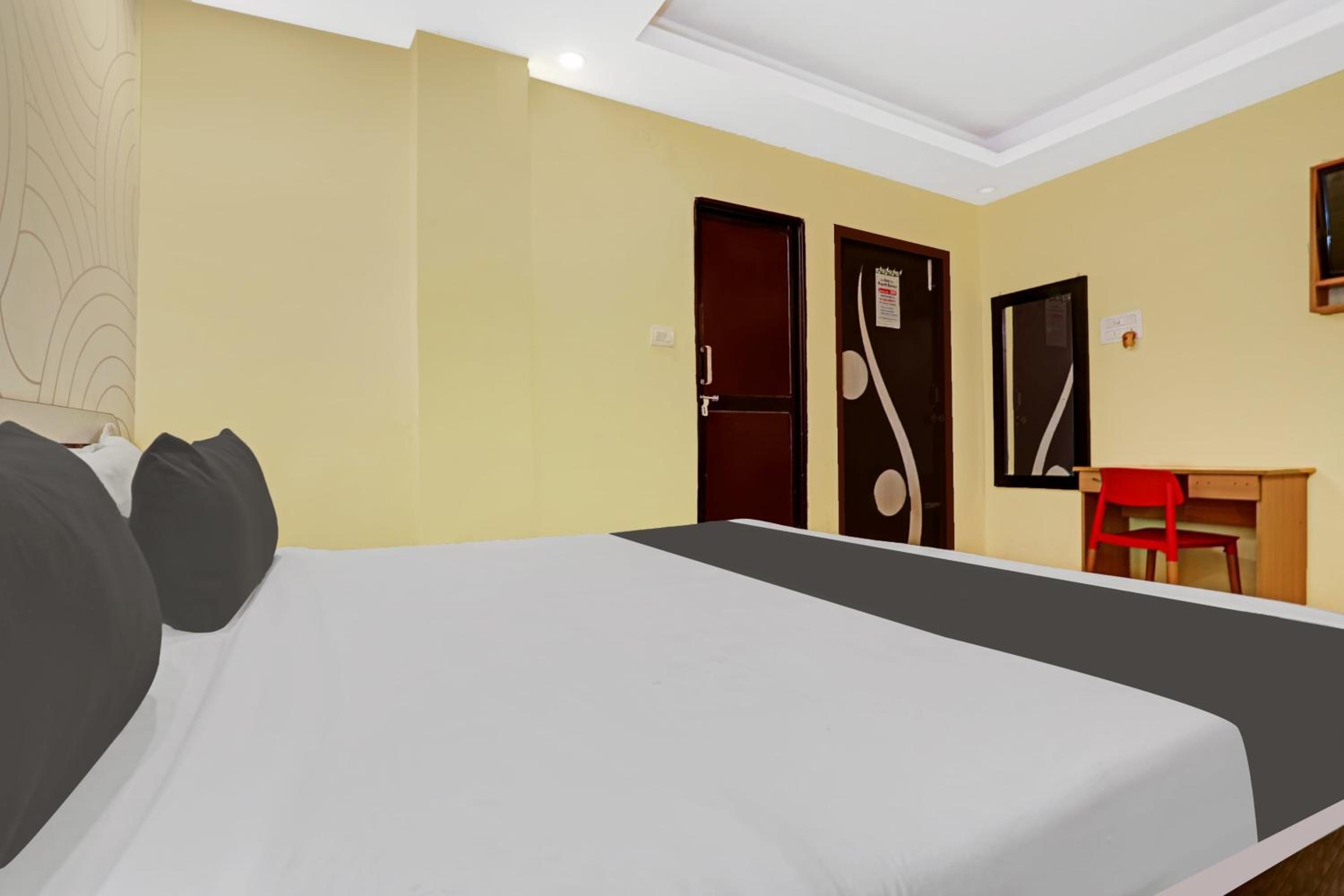Classic Triple Room photo 2