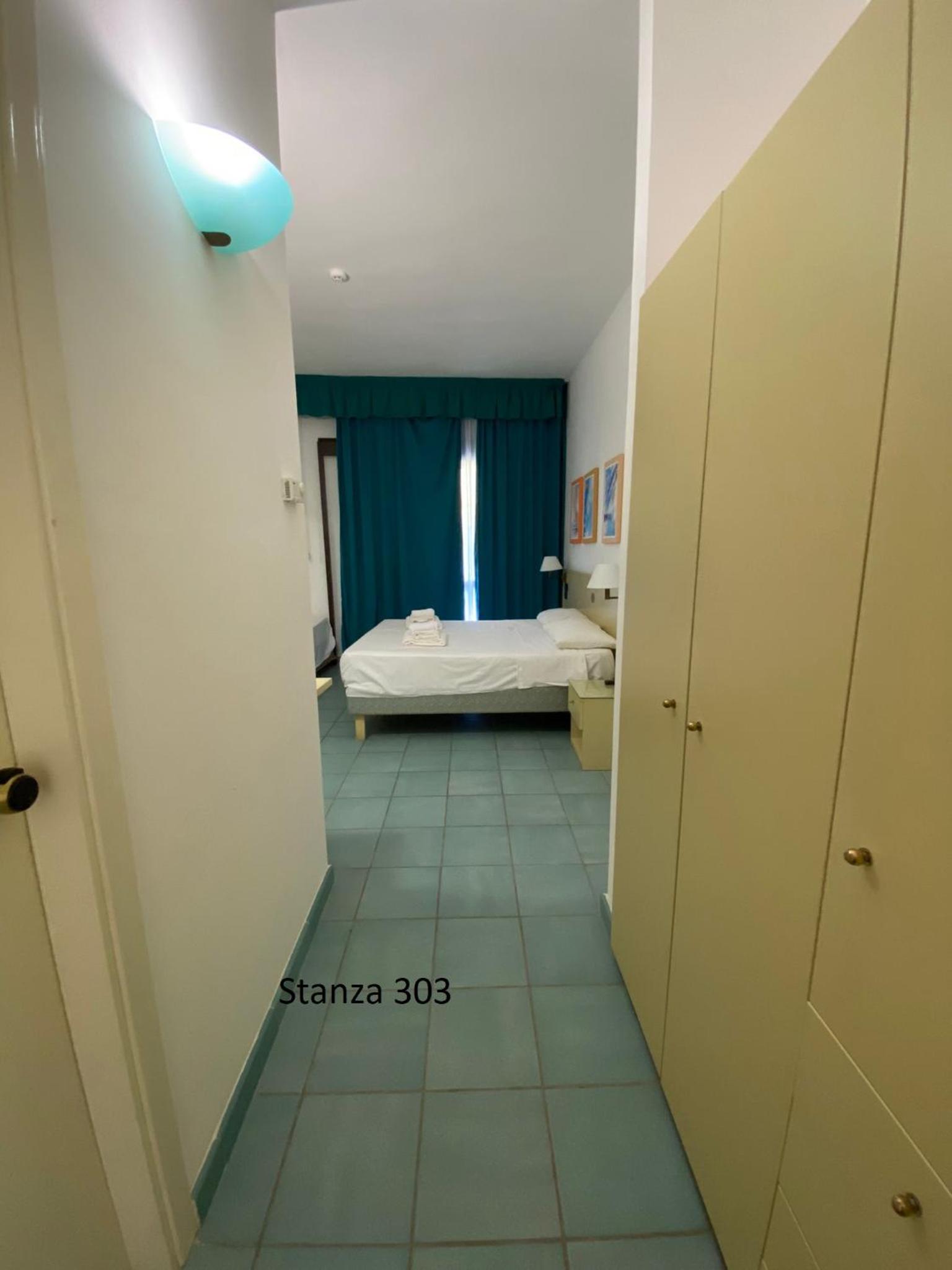 Triple Room with Sea View