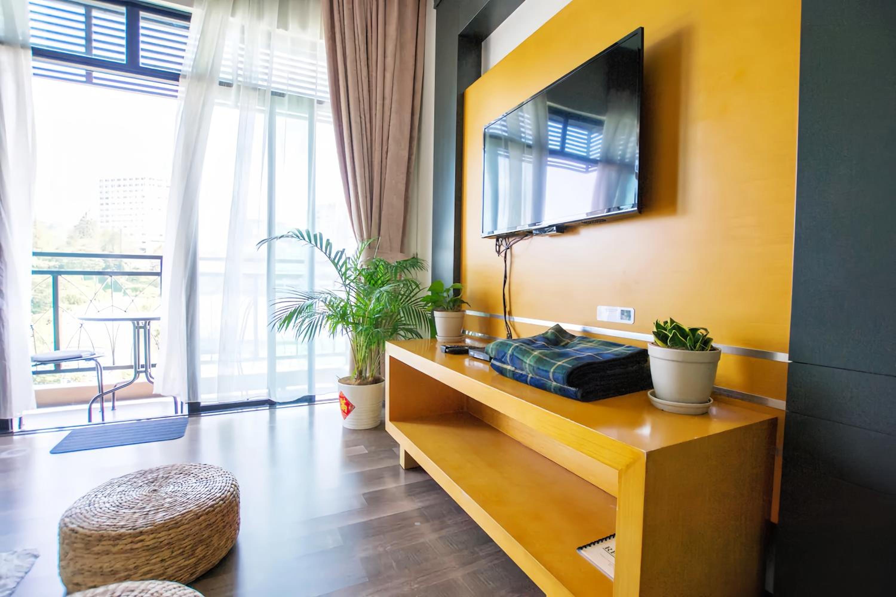 One-Bedroom Apartment photo 3