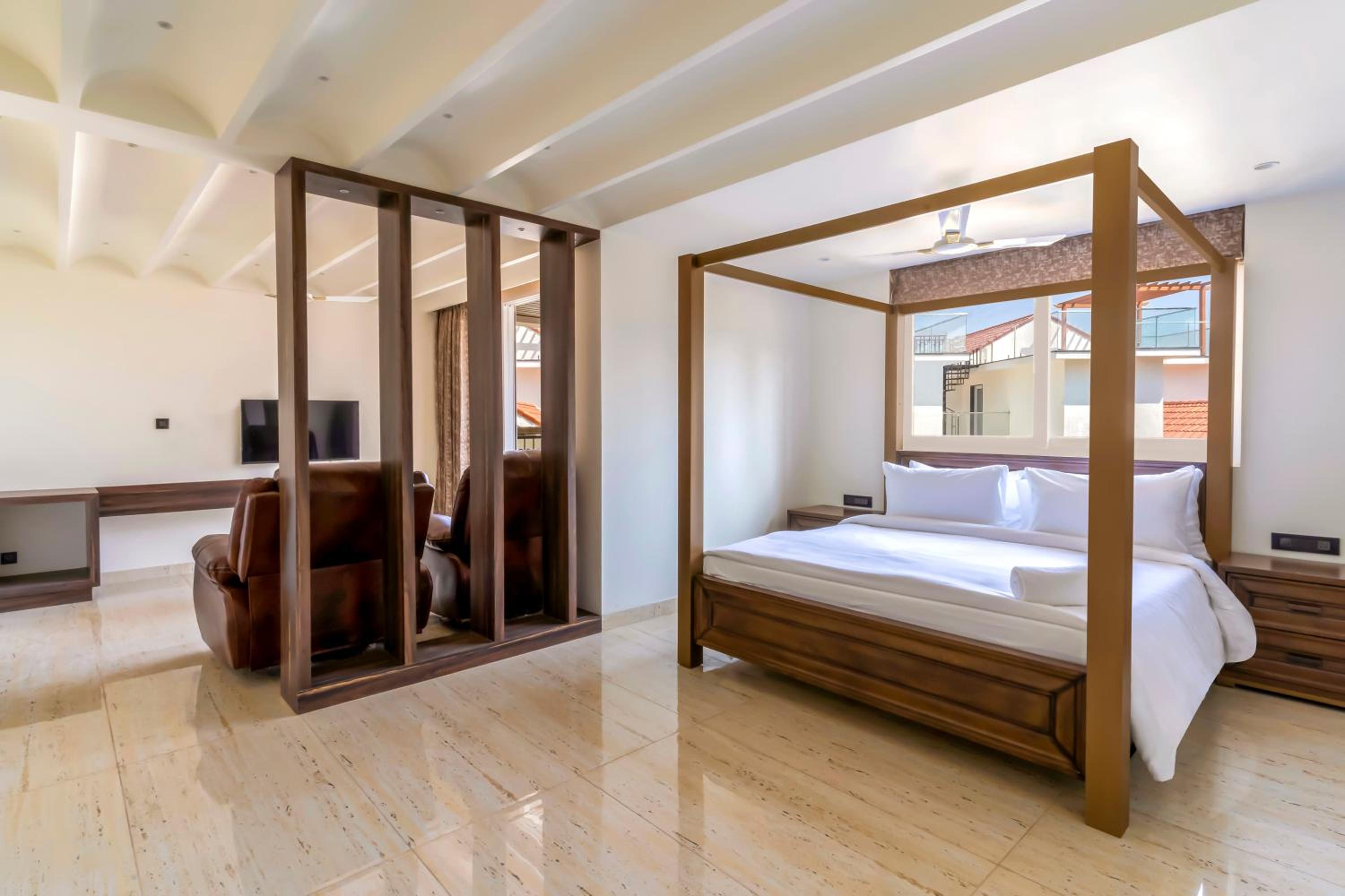 Casa Vista with Living Room and Balcony photo 2