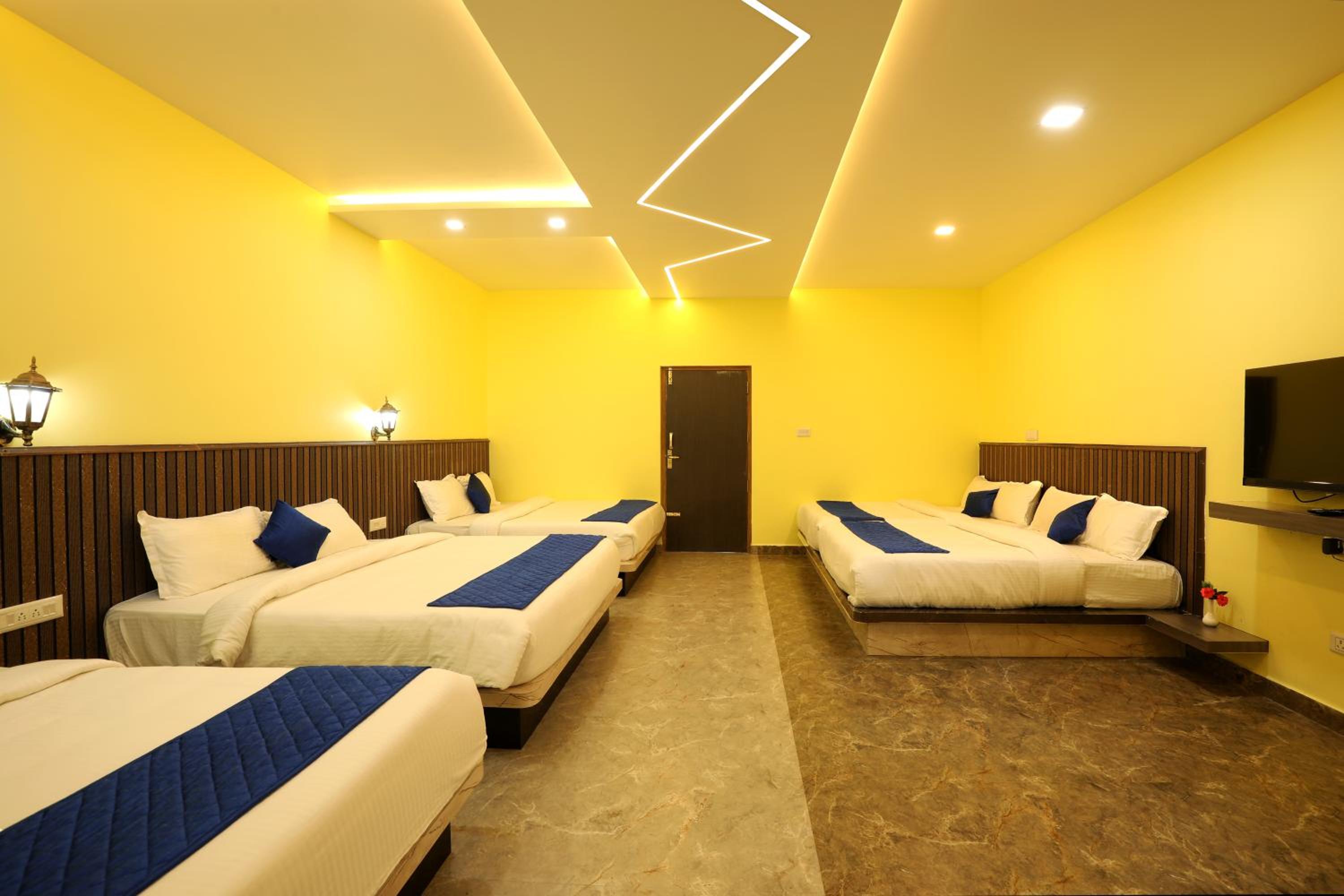 10-Bed Mixed Dormitory Room