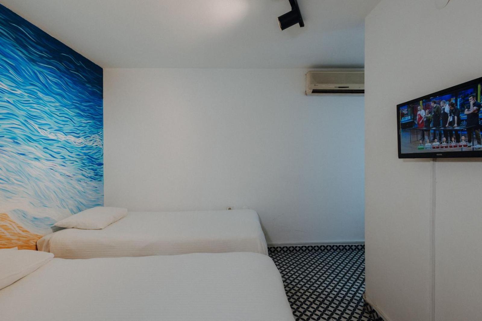 Twin Room - Photo 5