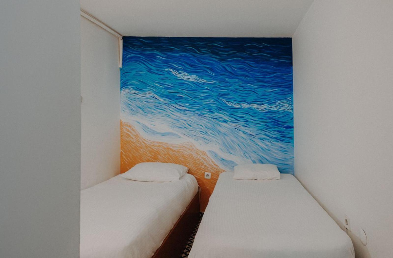 Twin Room - Photo 8