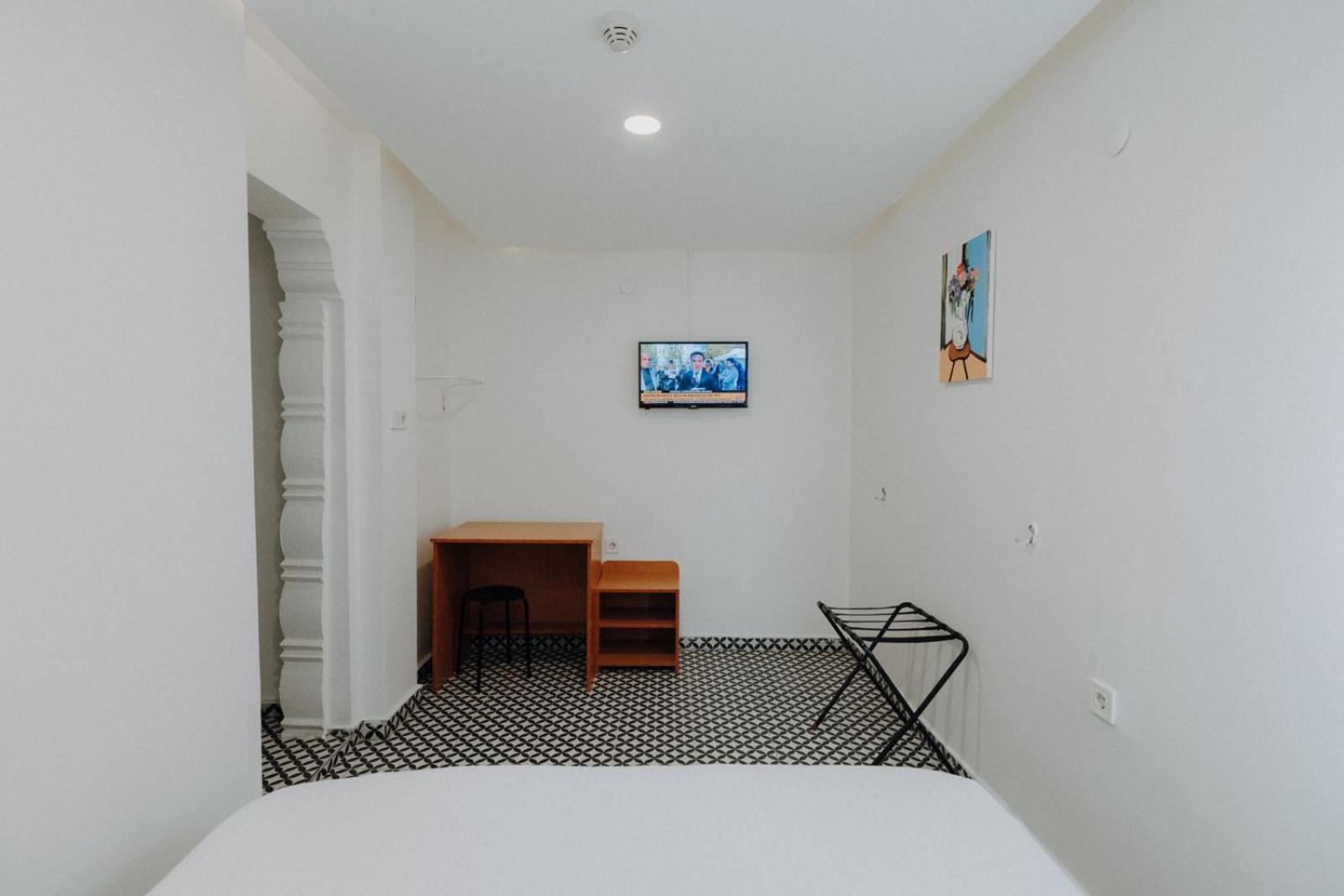 Standard Double Room - Photo 3