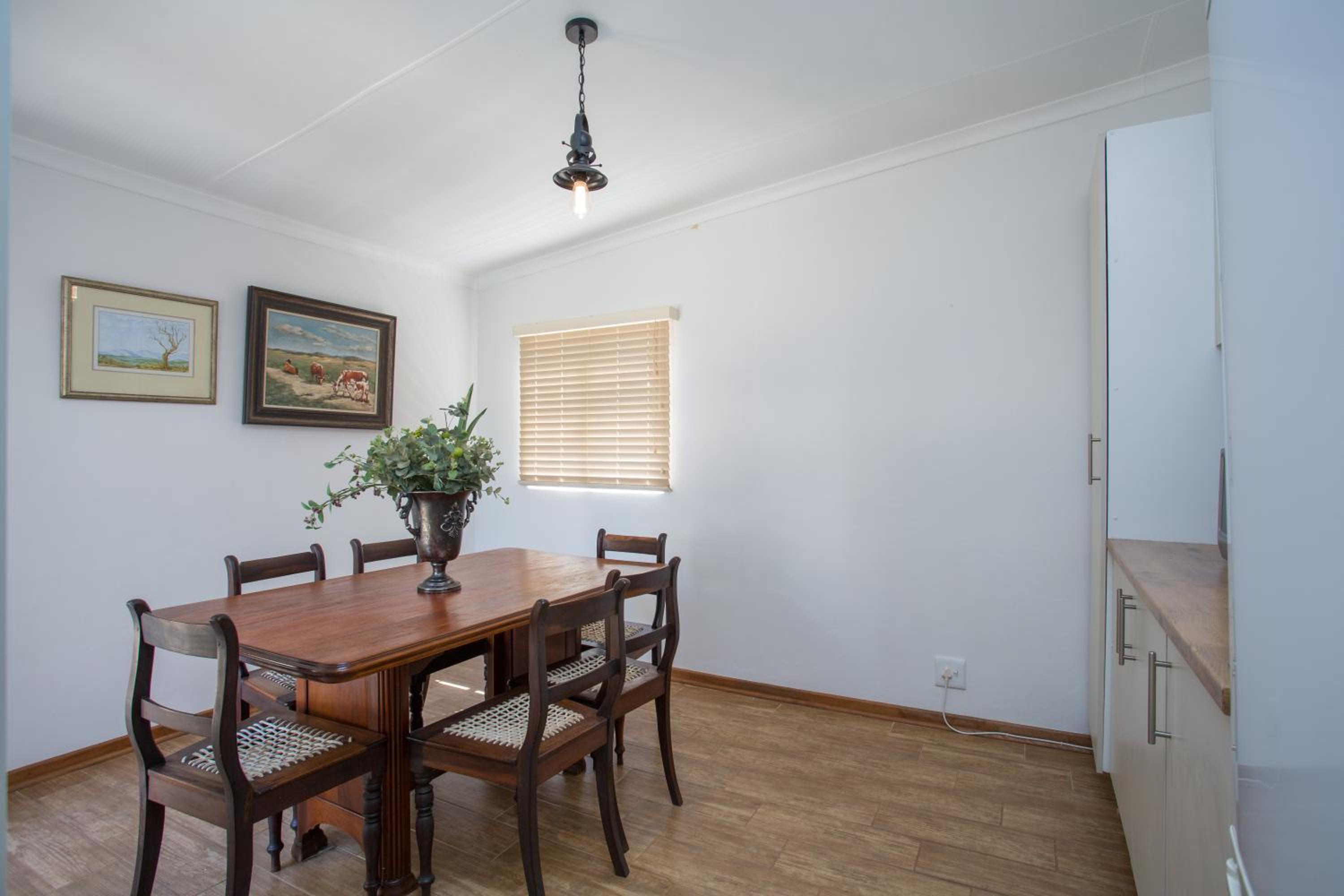 Luxury Apartment - Photo 3