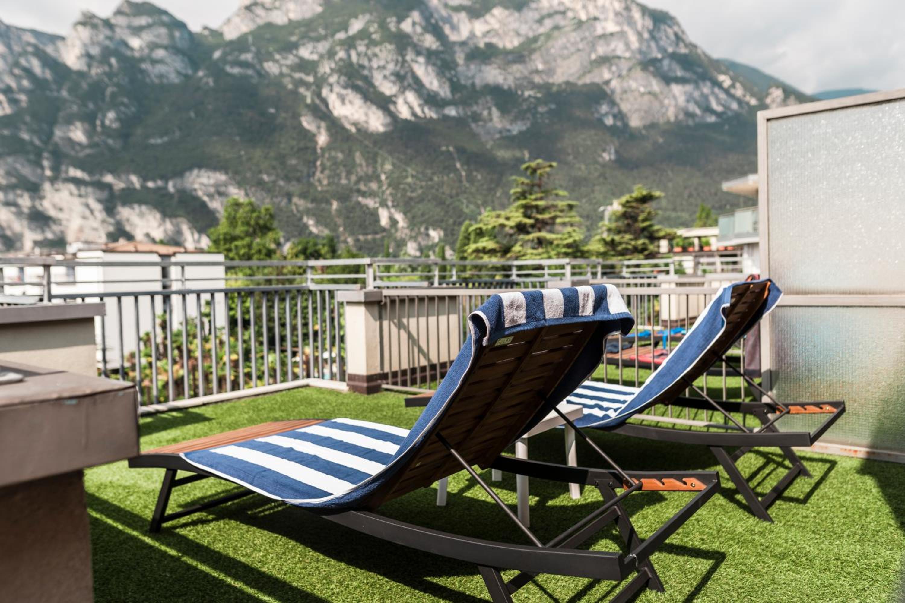 Deluxe Single Room with Balcony photo 2