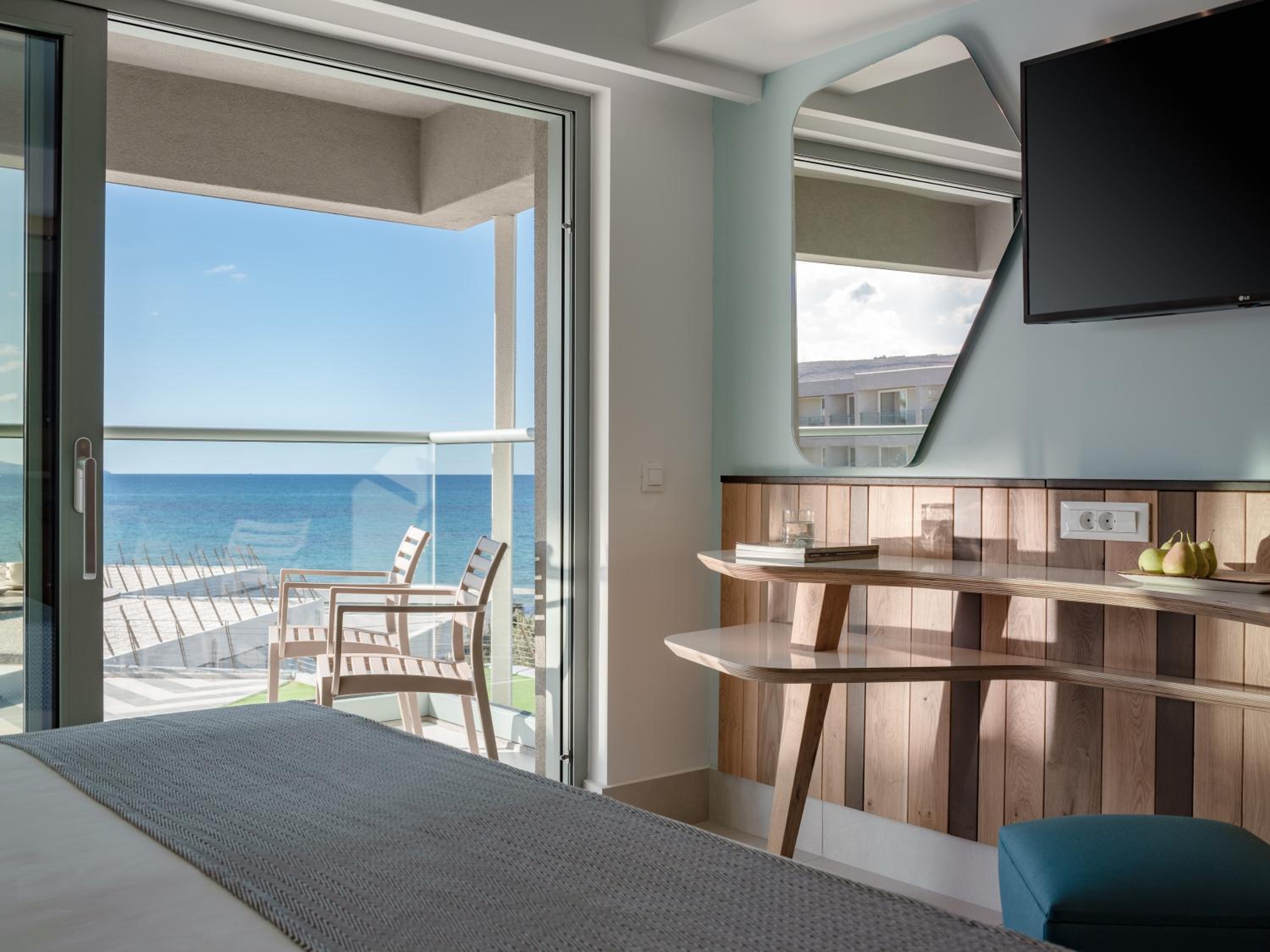 Double or Twin Room with Sea View