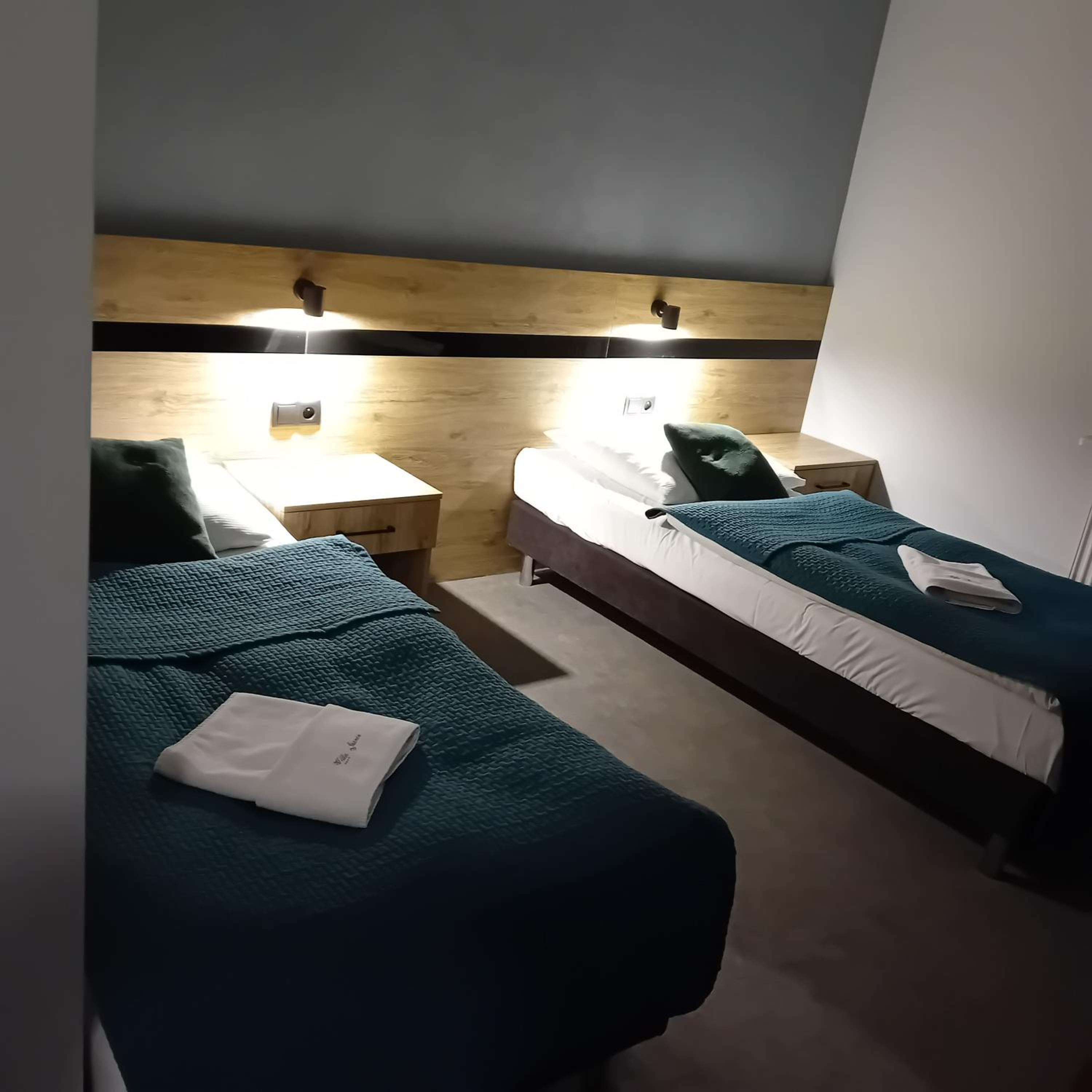 Double or Twin Room - Photo 14