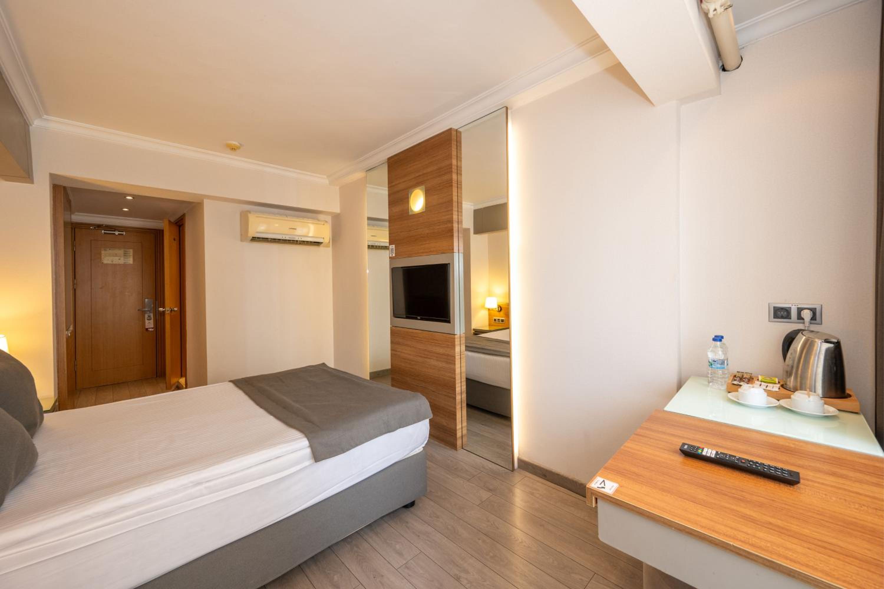 Standard Single Room photo 2