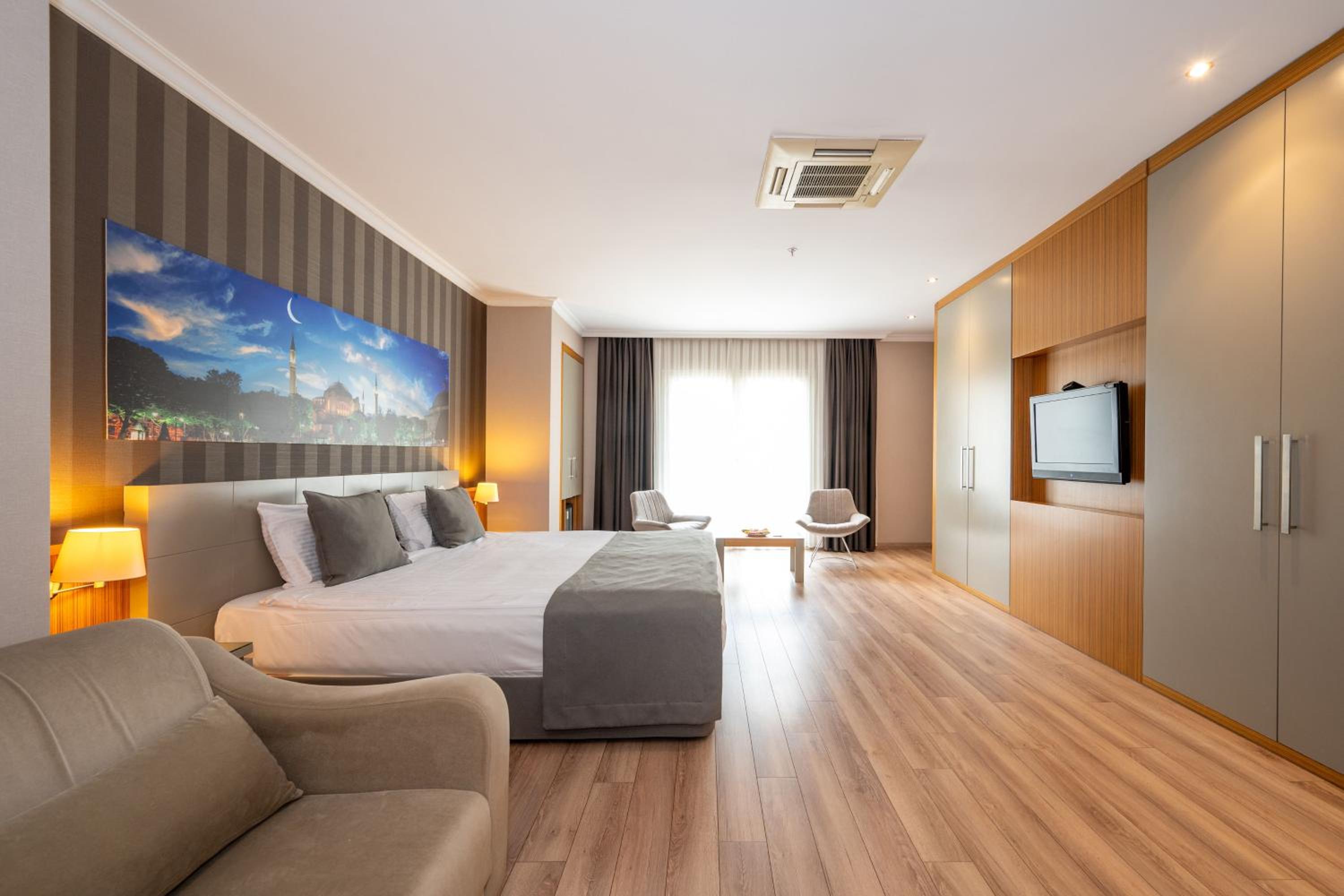 Executive Room photo 1