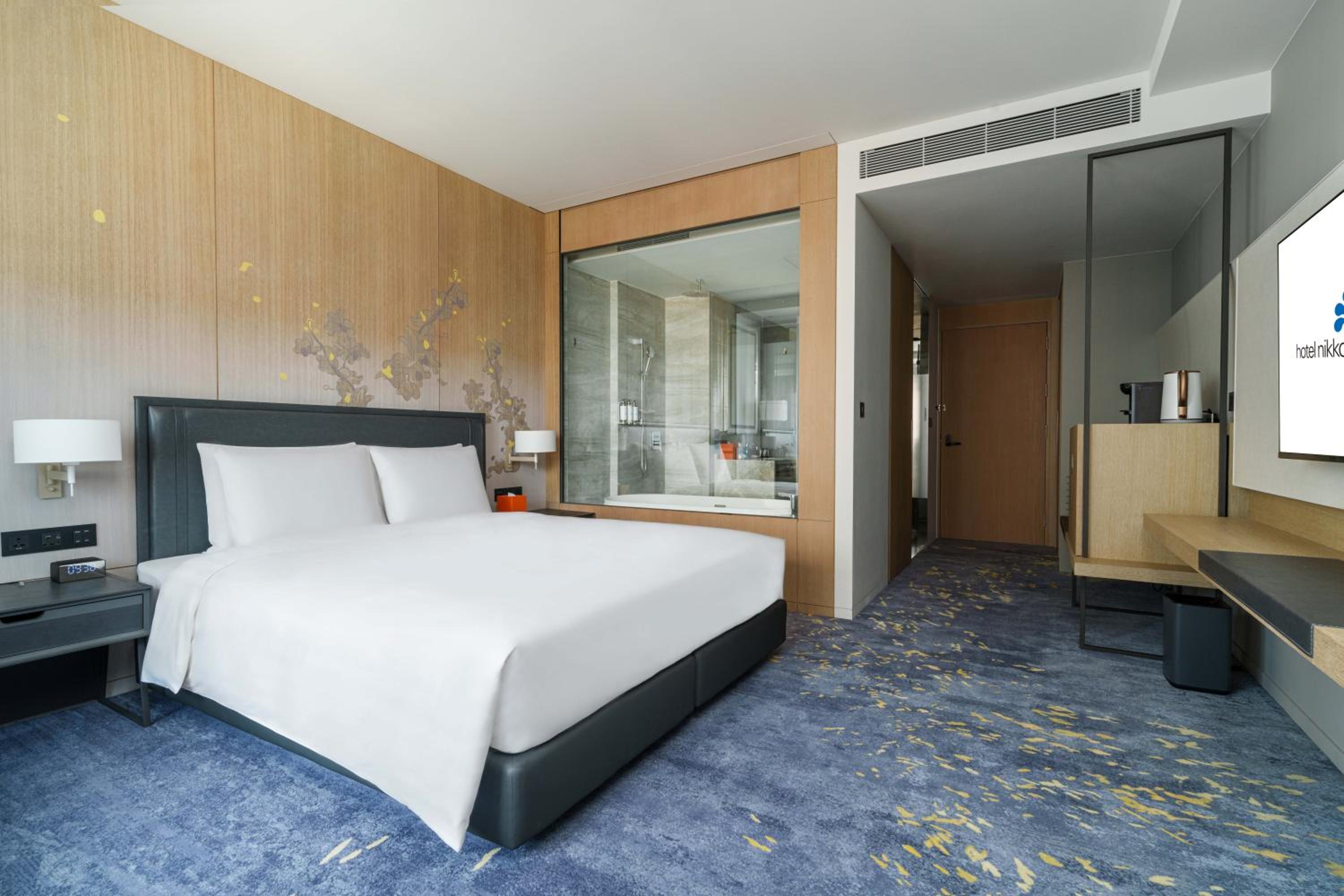 Classic King Room - Photo 5