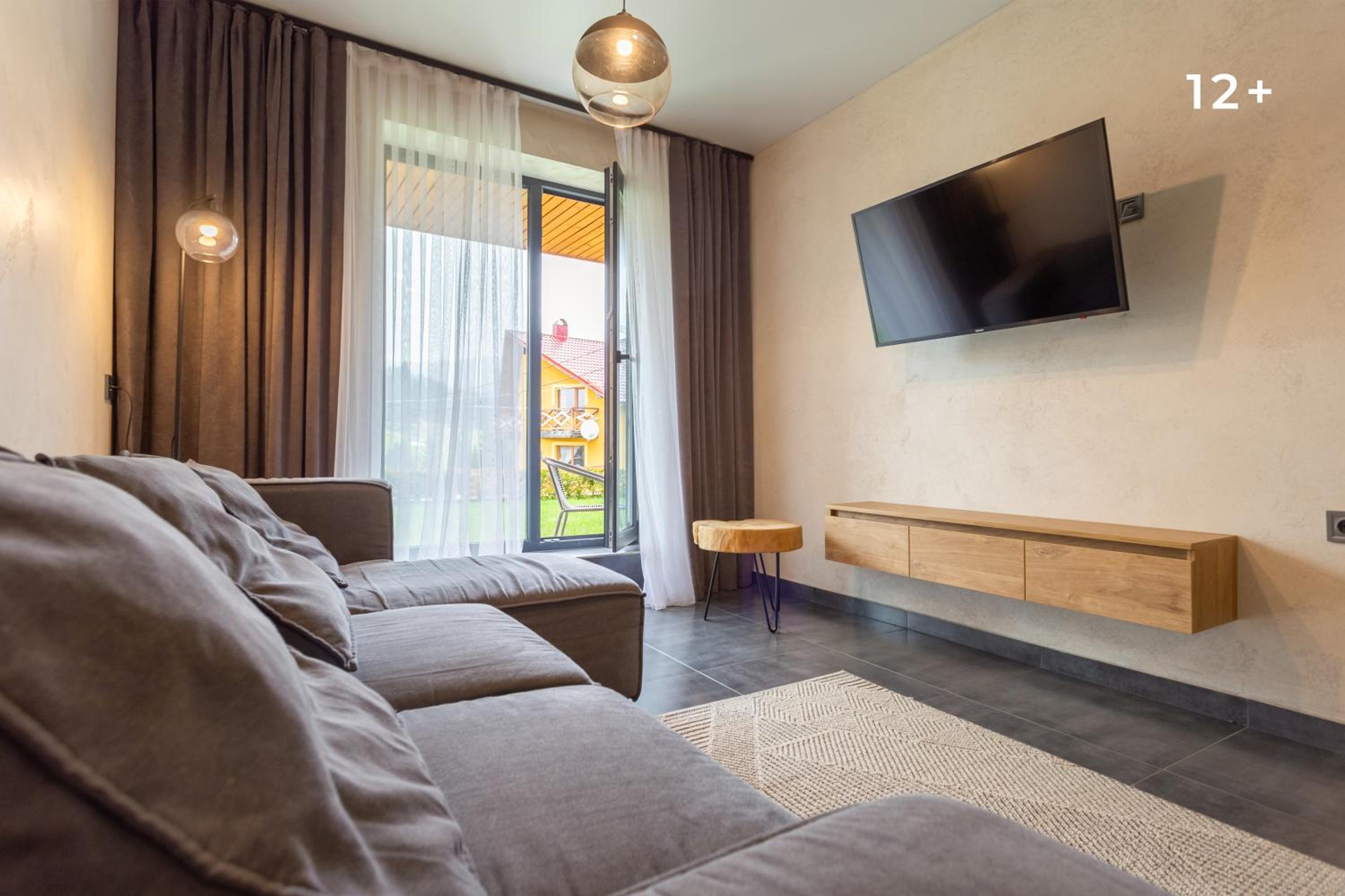 Deluxe Apartment