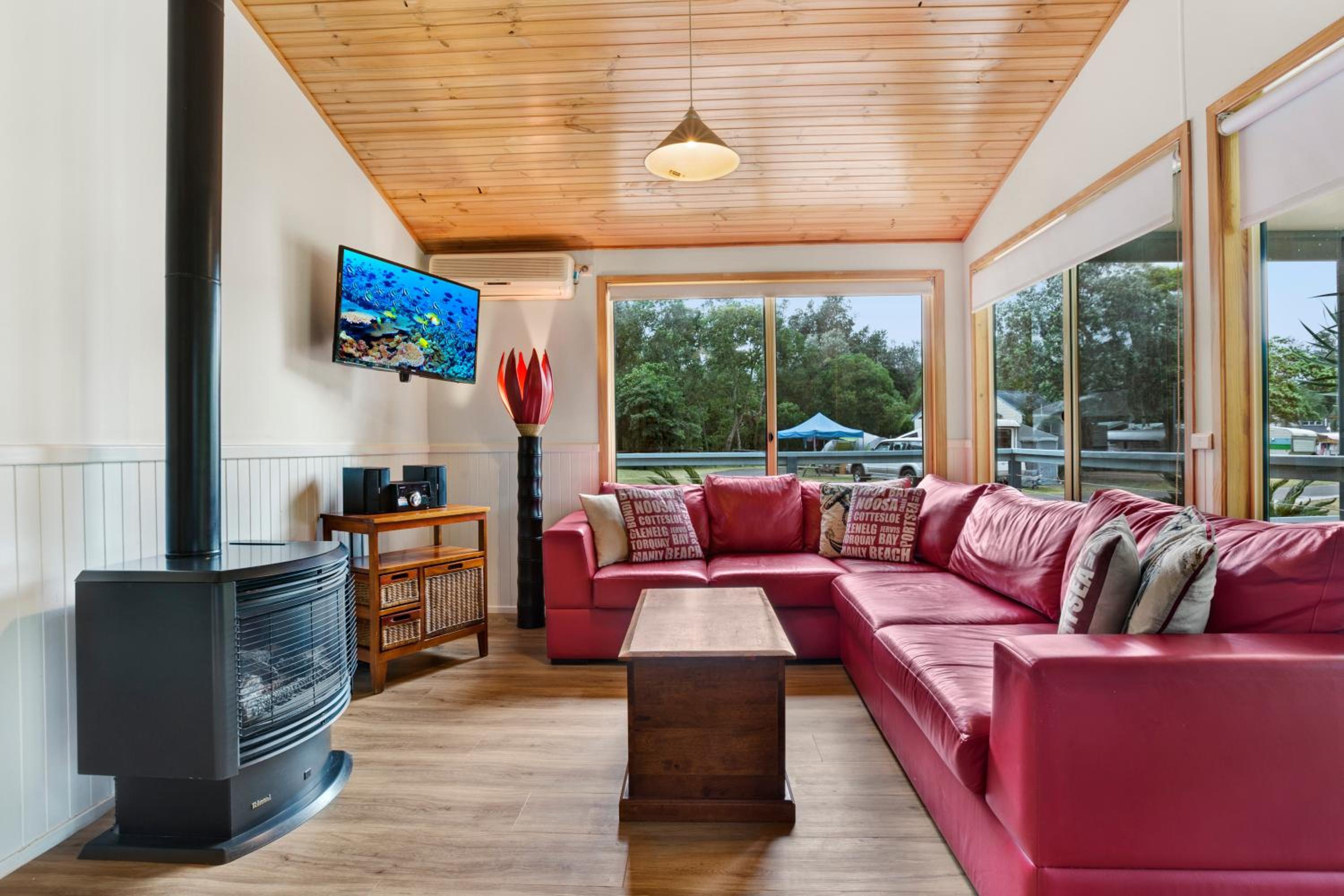 Deluxe Family Room photo 1