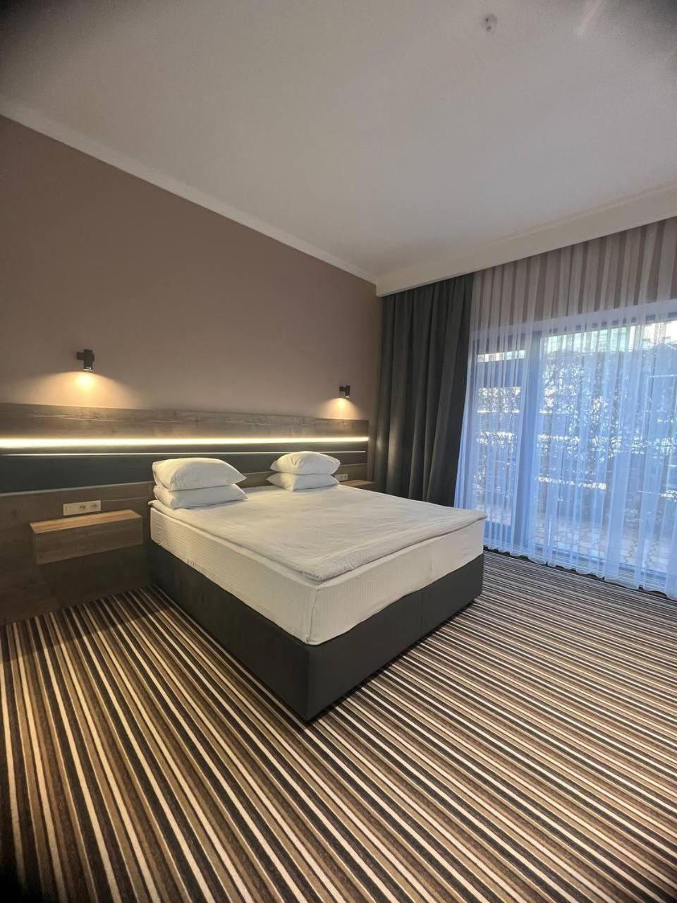 King Room with Balcony photo 1