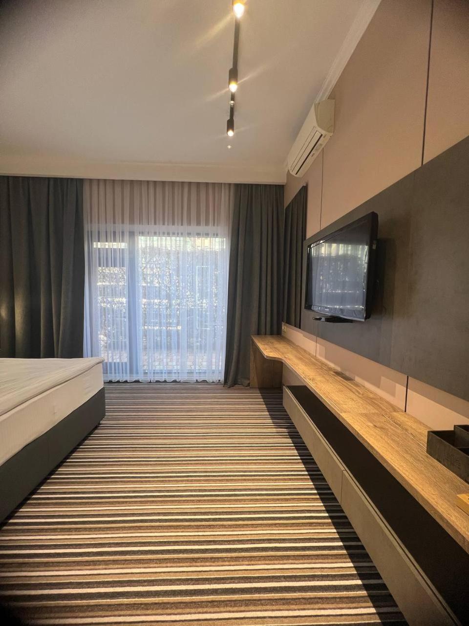 King Room with Balcony photo 2