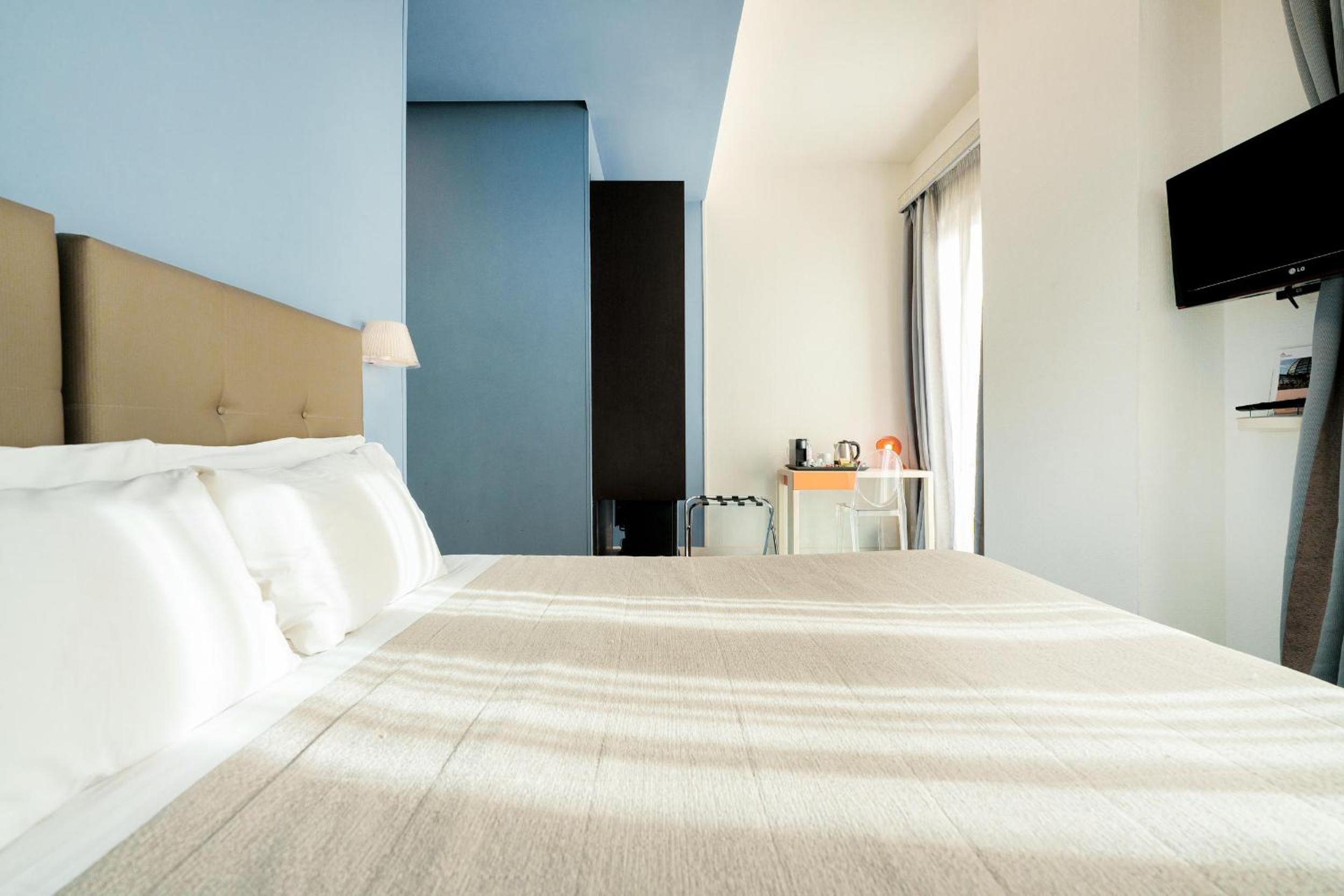 Double or Twin Room photo 3